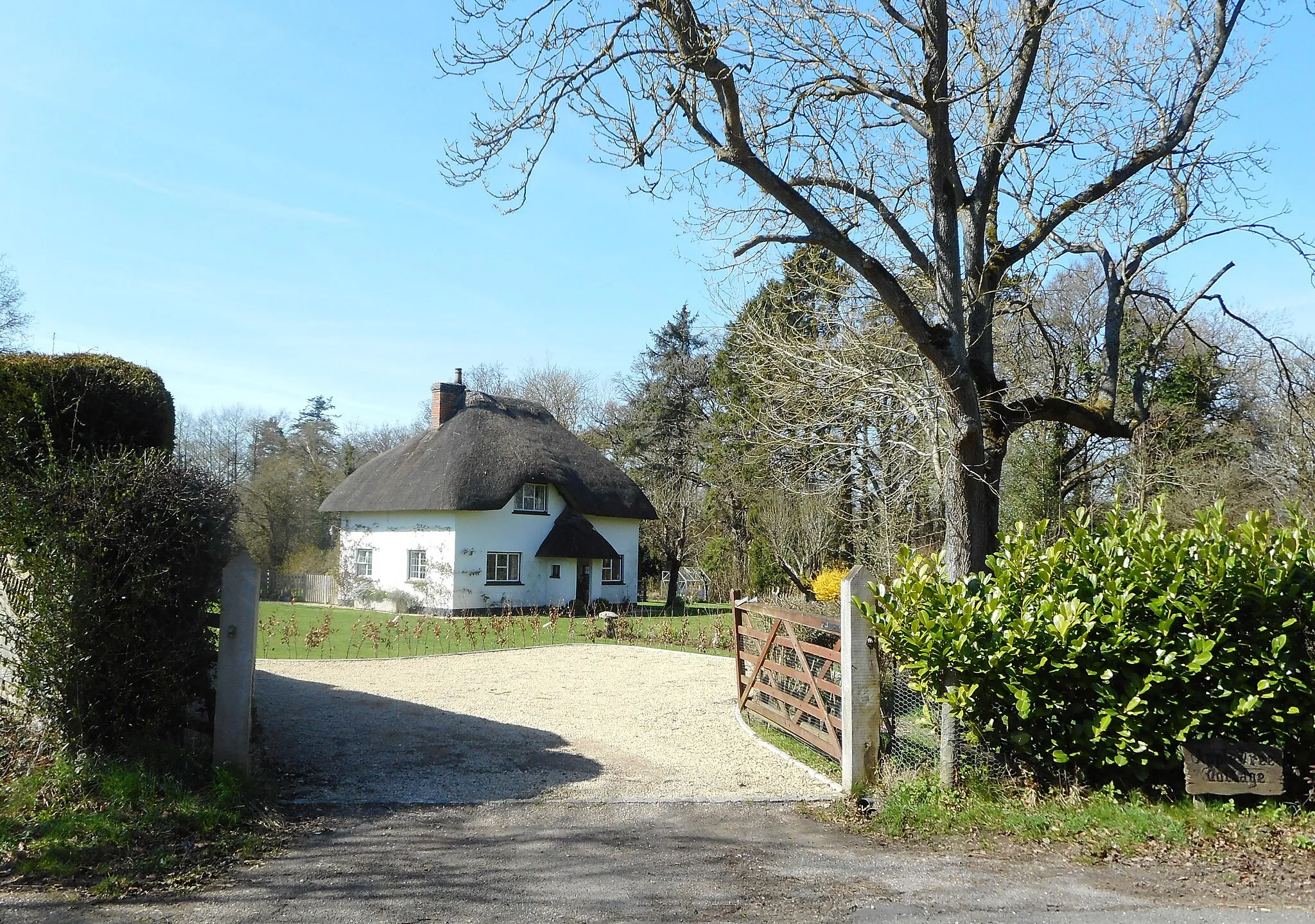 Photo showing: Apple Tree Cottage, Pound Green