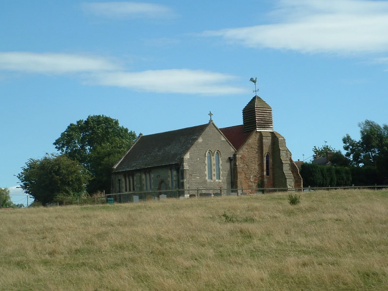 Photo showing: St Margaret's parish church, Hunningham, Warwickshire, seen from the northwest