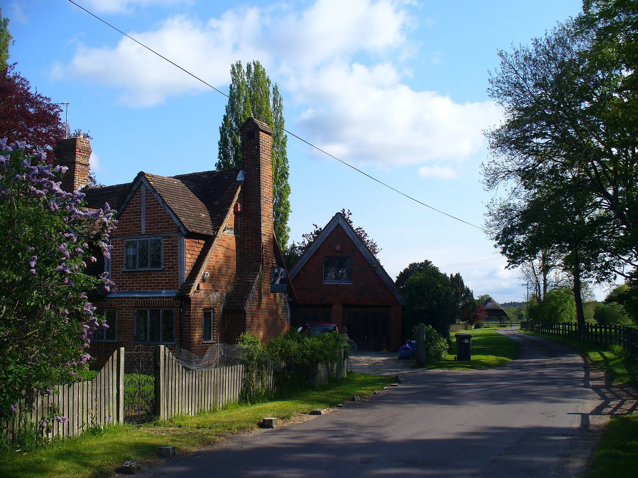 Photo showing: A Lane in Dogmersfield