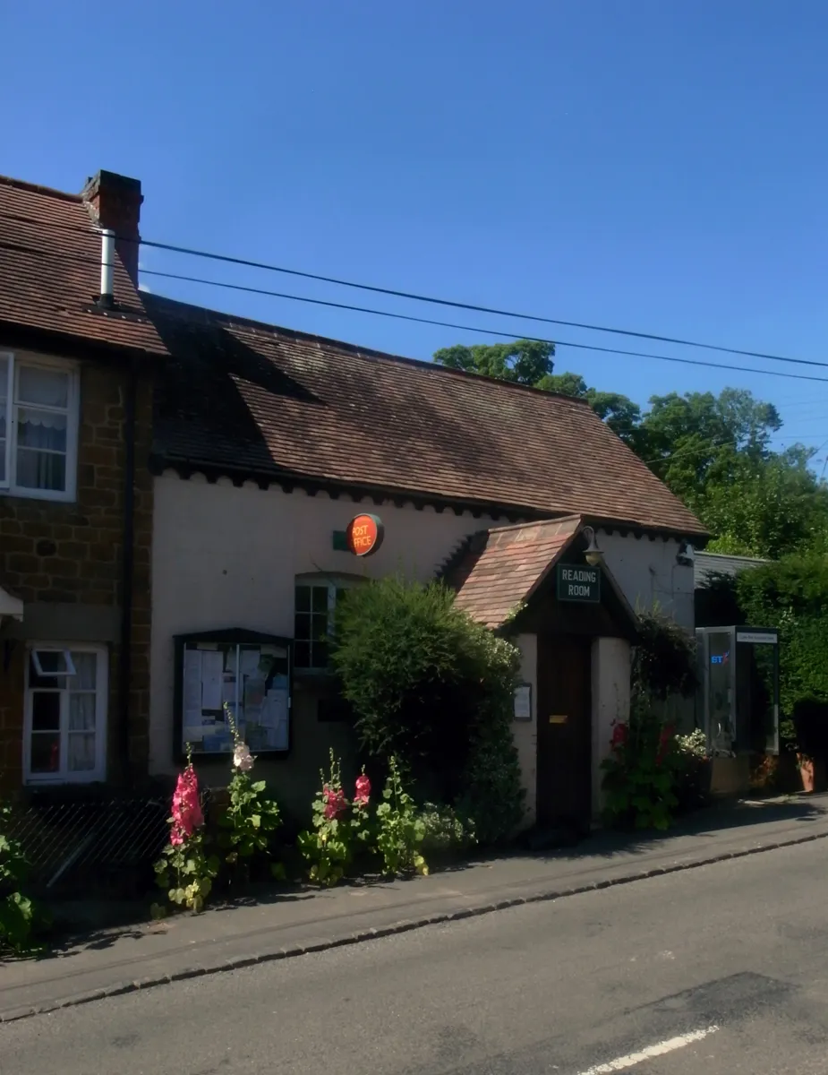 Photo showing: Post office and reading room, Avon Bassett