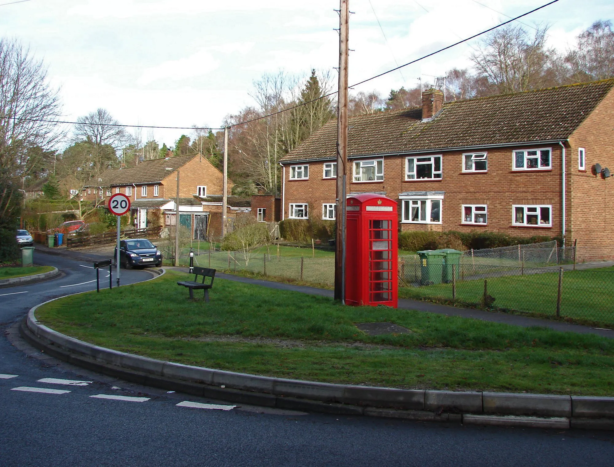 Photo showing: Edgbarrow Rise