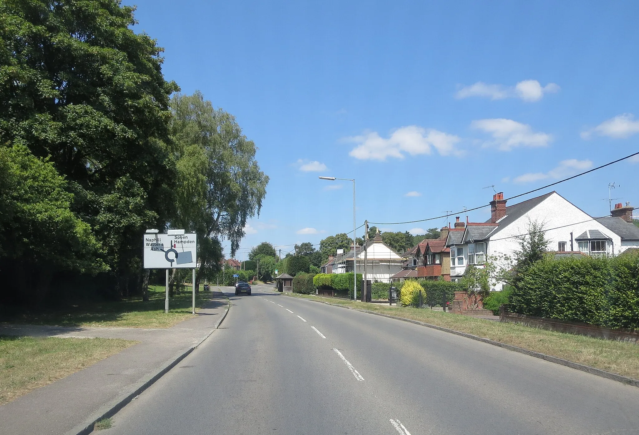 Photo showing: Valley Road junction with Combe Lane & Boss Lane