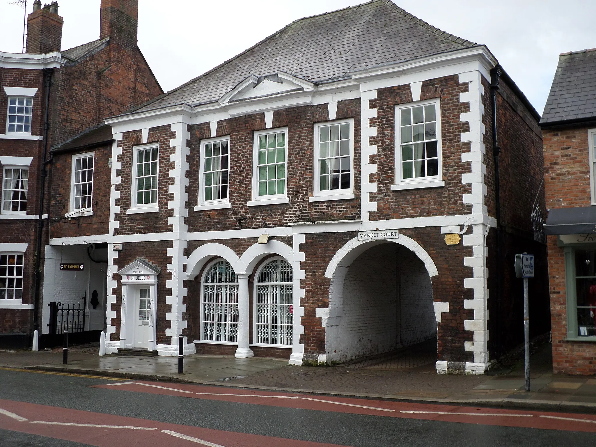 Photo showing: The market hall in Tarporley. Wikidata has entry Market Hall (Q17551993) with data related to this item.