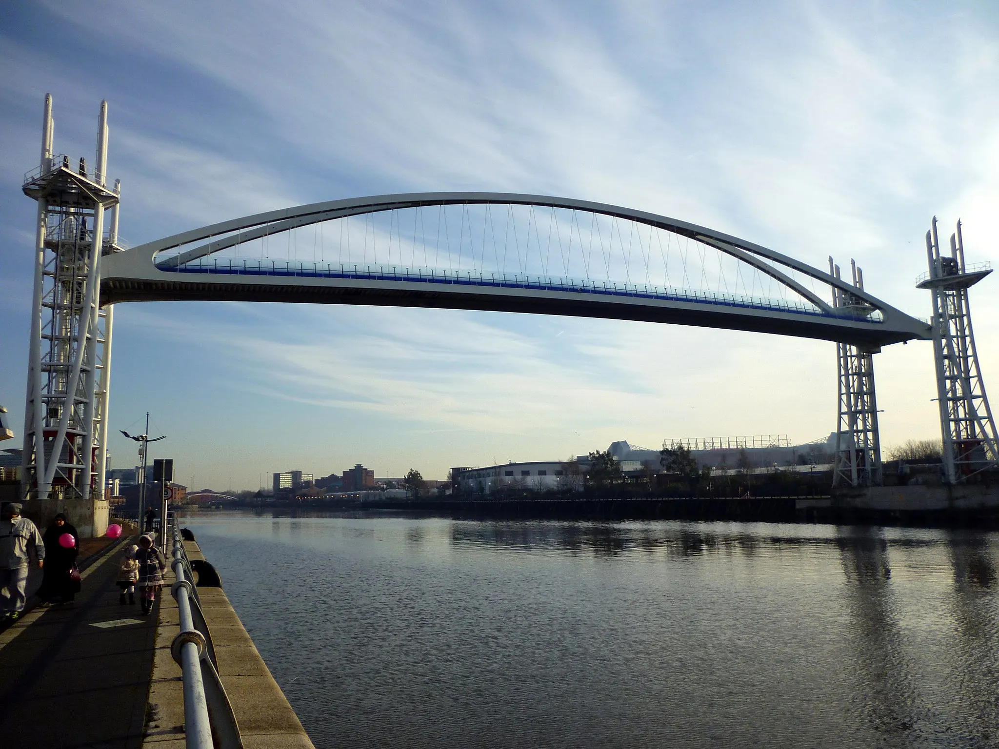 Photo showing: Fully raised to let a ship pass through.