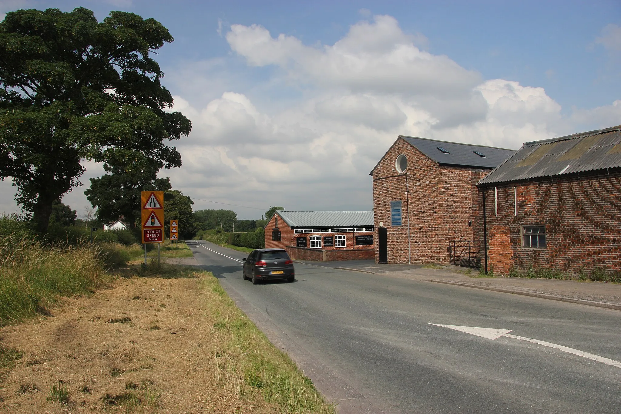 Photo showing: A535 Roadside Court, Chelford