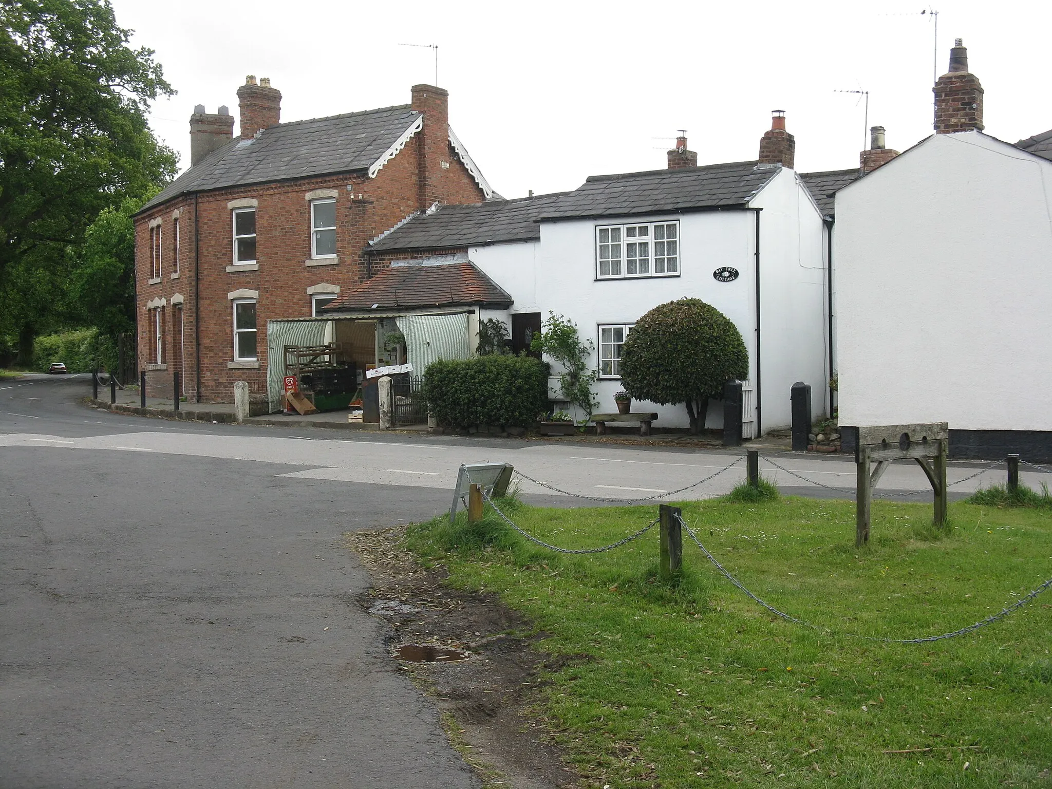 Photo showing: Bay Tree Cottage at Norley