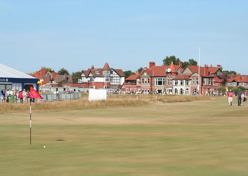 Photo showing: 3rd hole at the Royal Liverpool Golf Club, Hoylake, England