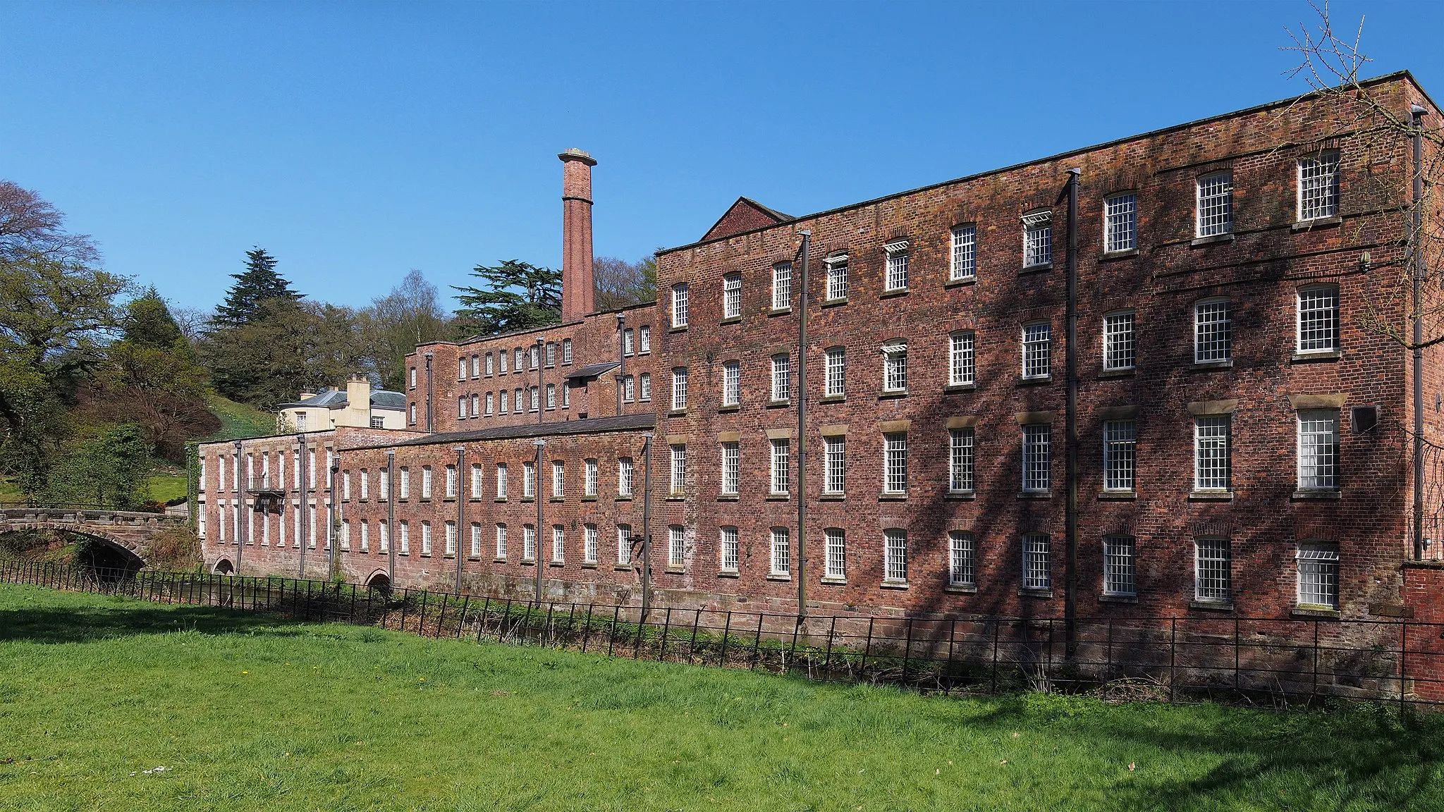 Photo showing: Quarry Bank Mill, Styal, Cheshire, UK