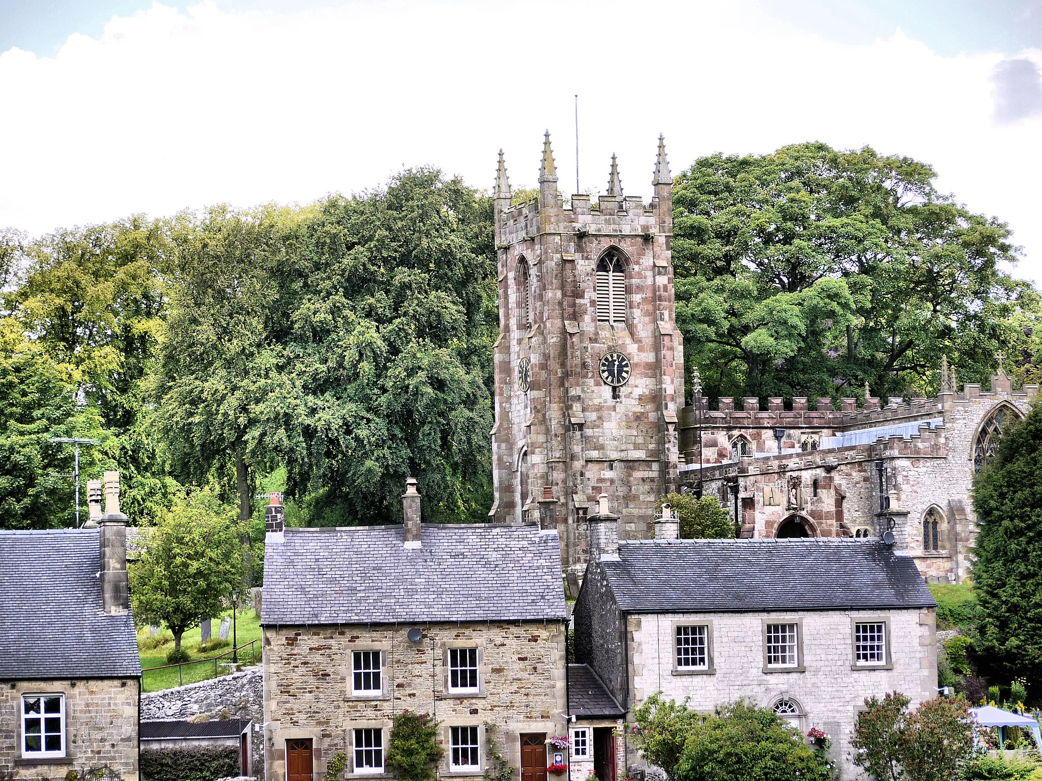 Photo showing: The church is St Giles ( C of E)