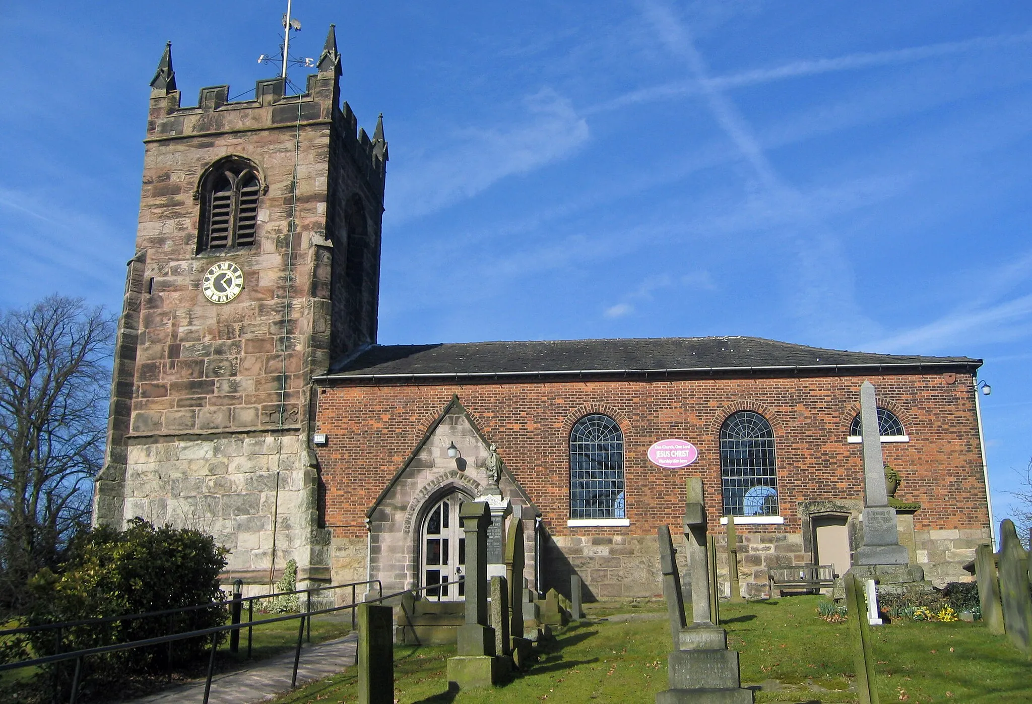 Photo showing: Photograph of All Saints Church, Church Lawton, Cheshire, England, from the south