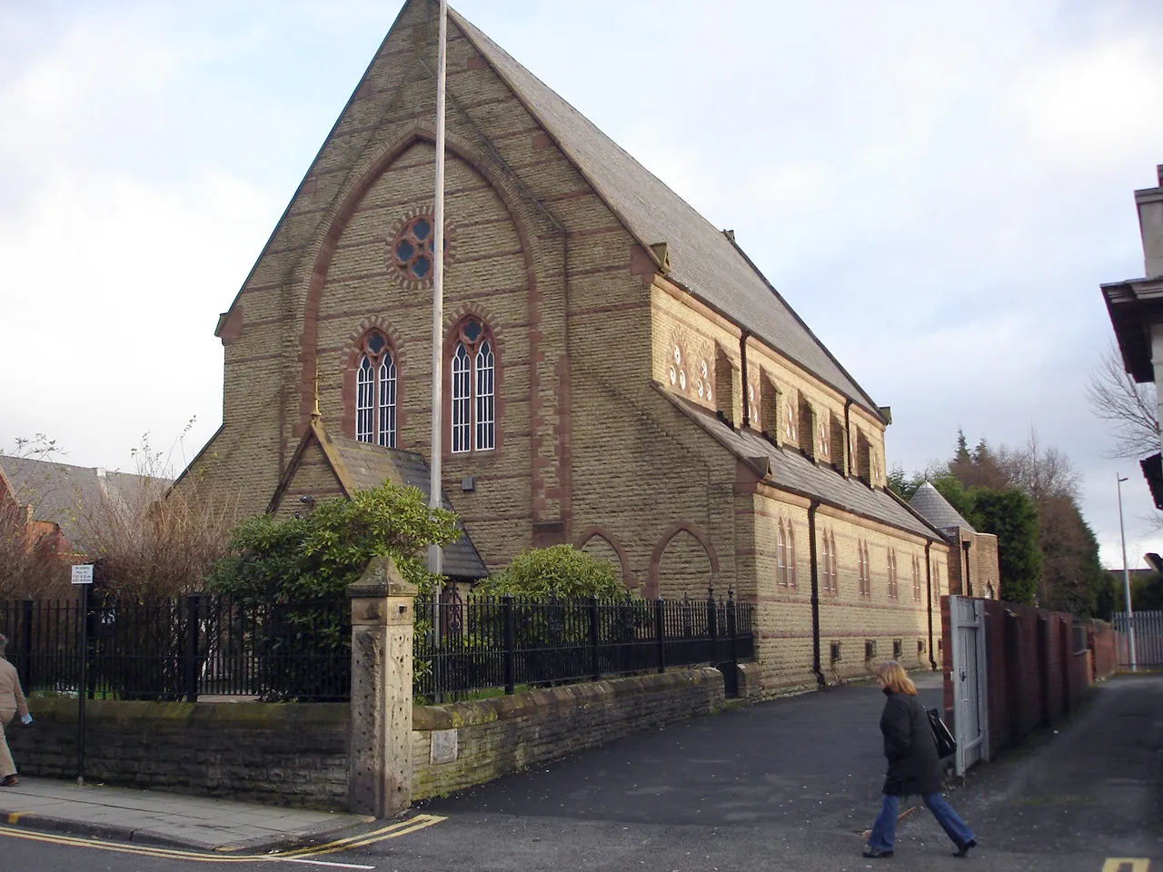 Photo showing: St Benedict Roman Catholic Church, Hindley, Wigan, UK