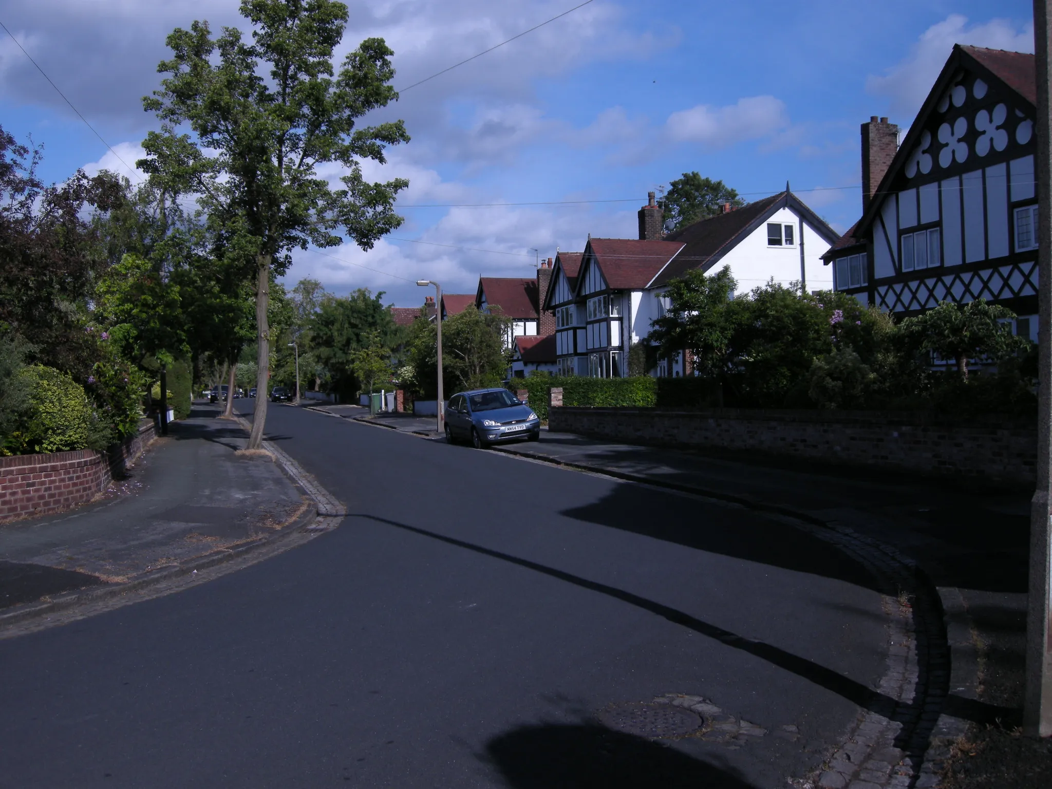 Photo showing: Rivington Road