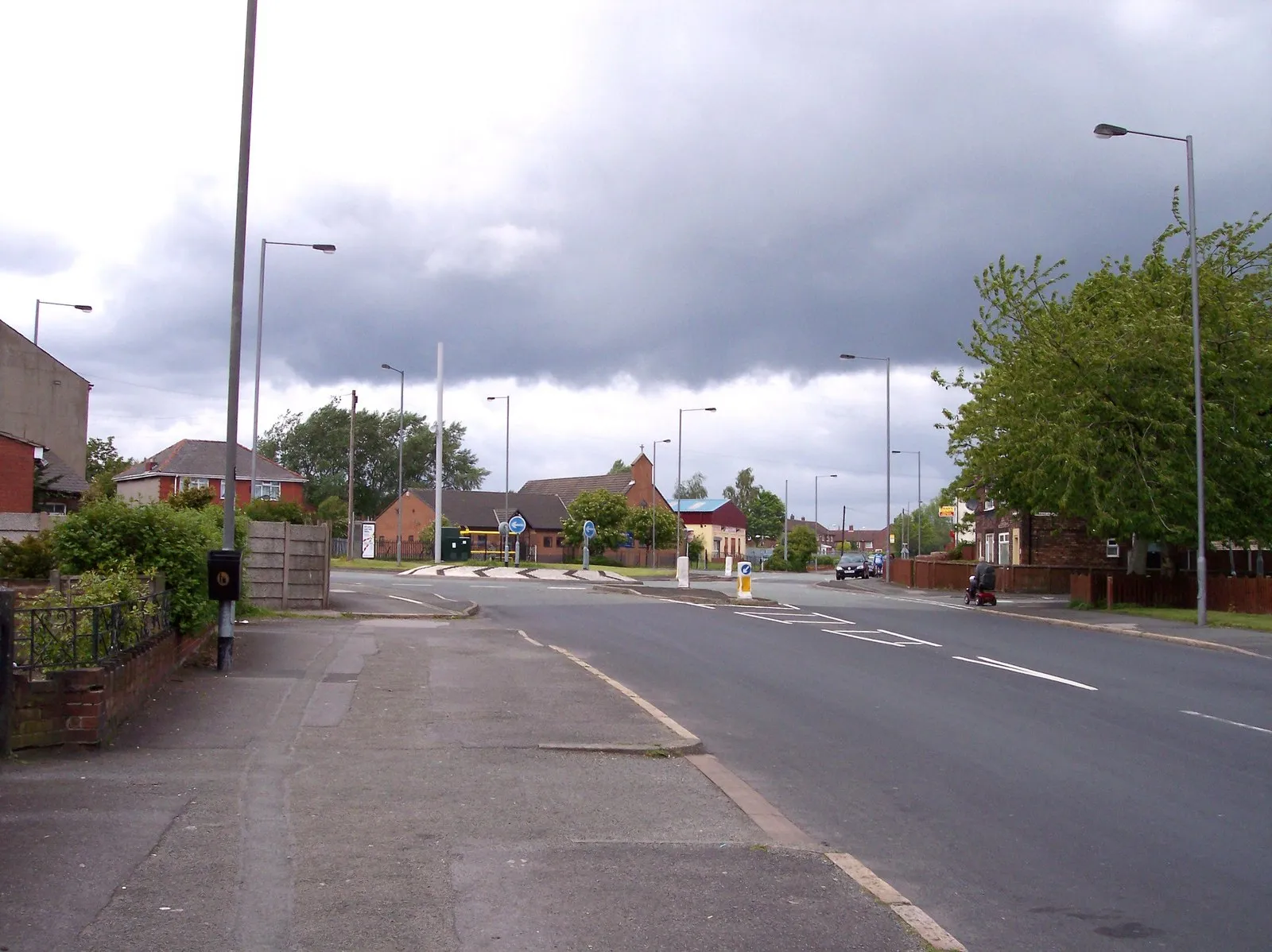 Photo showing: Derbyshire Hill roundabout on Fleet Lane