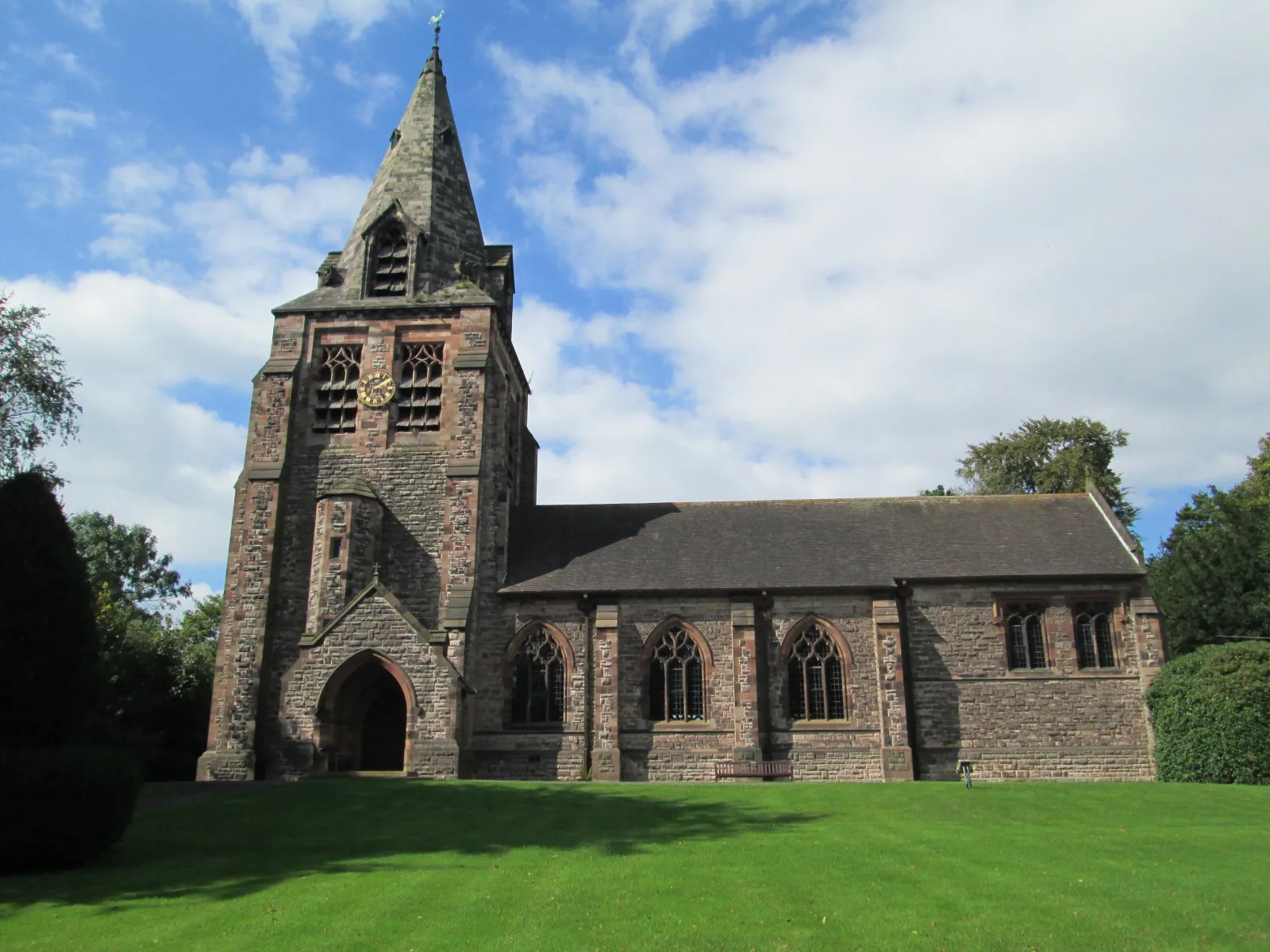 Photo showing: St Chad's parish church, Longsdon, Staffordshire, seen from the southeast