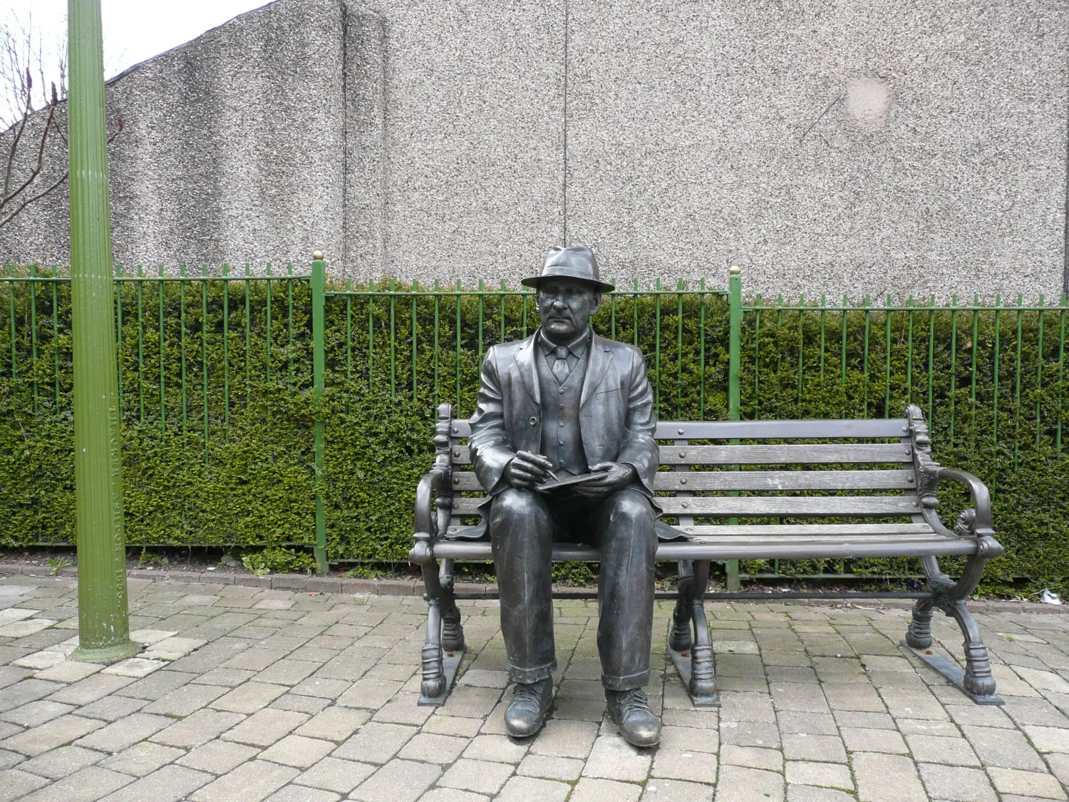 Photo showing: L.S. Lowry memorial