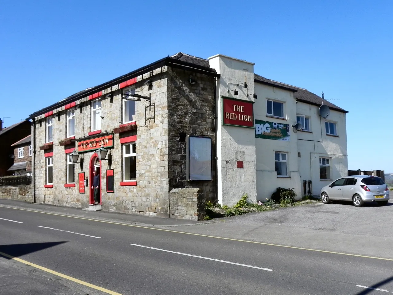 Photo showing: The Red Lion, Blackrod