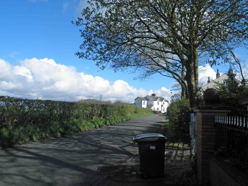 Photo showing: Main Lane, Kenyon near Warrington