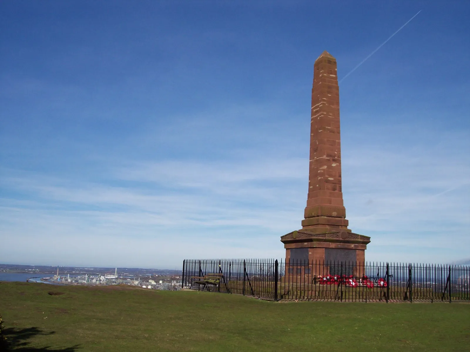 Photo showing: Obelisk on Beacon Hill at Frodsham