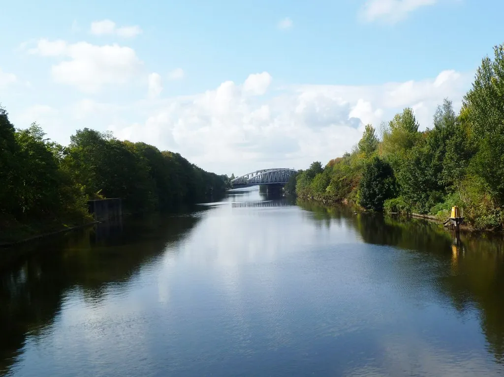 Photo showing: Warrington, swing bridge