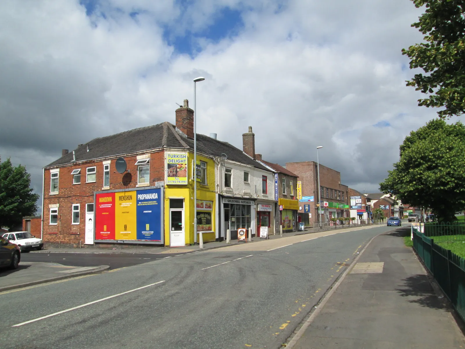Photo showing: Looking north-west along High Street, in Goldenhill, Staffordshire. On the left is Murray Street.