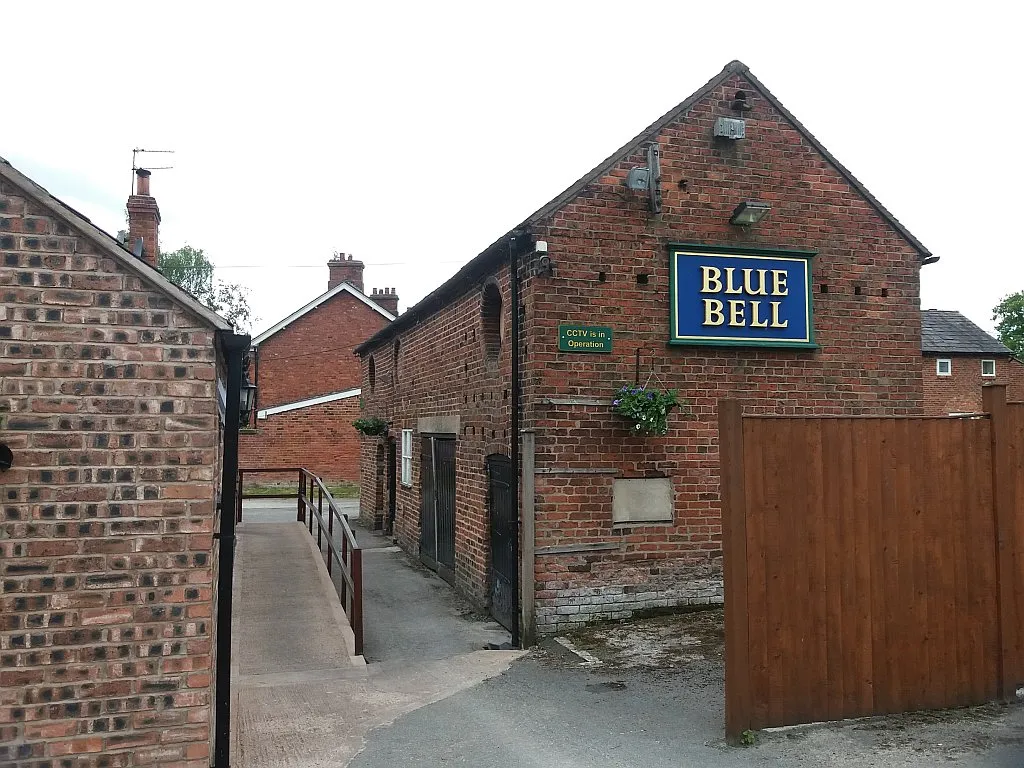 Photo showing: Barn behind the Blue Bell