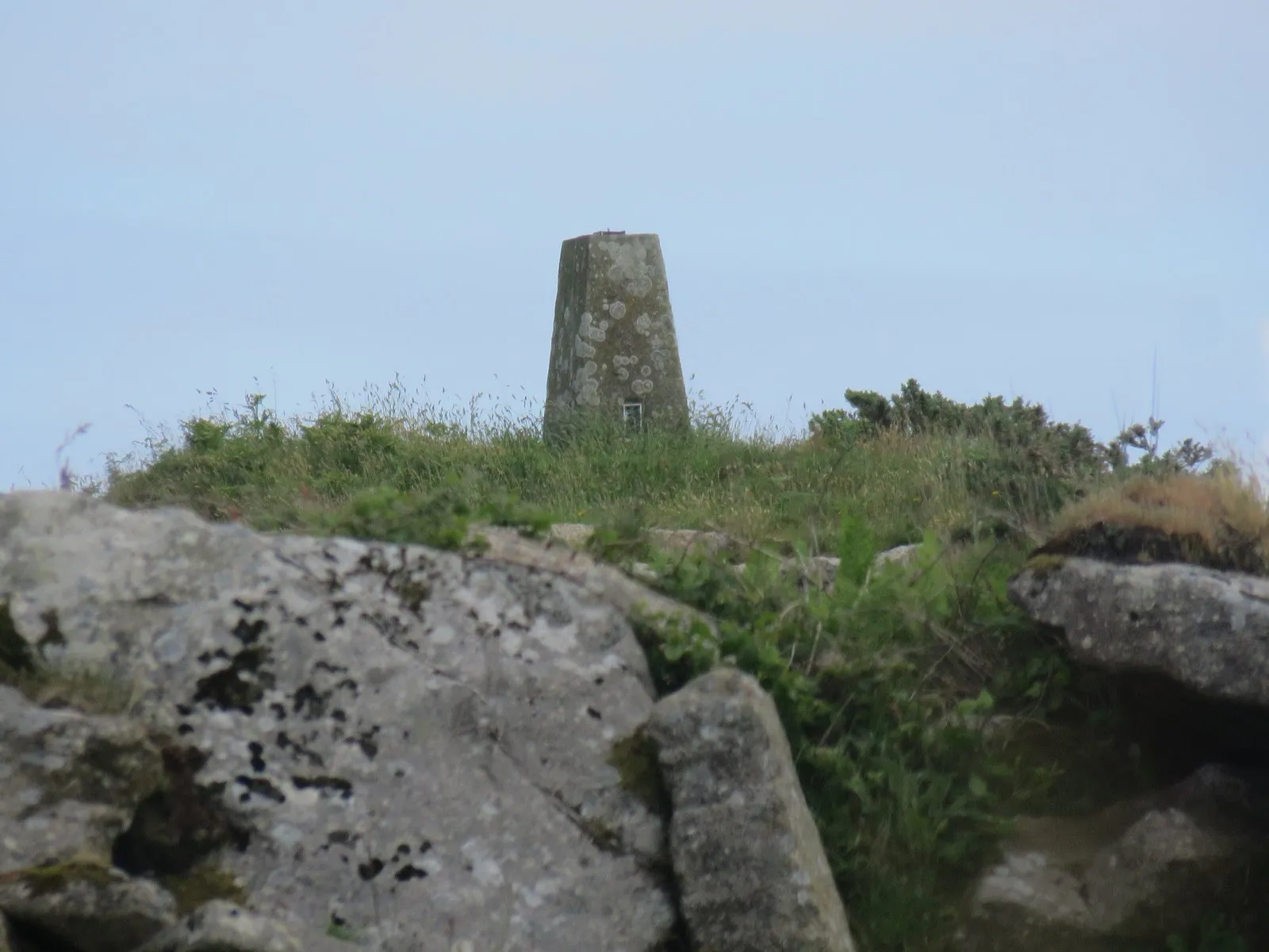 Photo showing: Crowan Beacon triangulation point