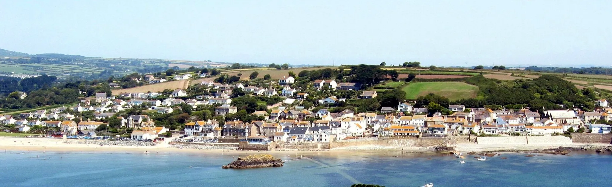 Photo showing: Marazion, Cornwall taken from St Michael's Mount.
Own work

Shropman 19:40, 27 February 2007 (UTC)