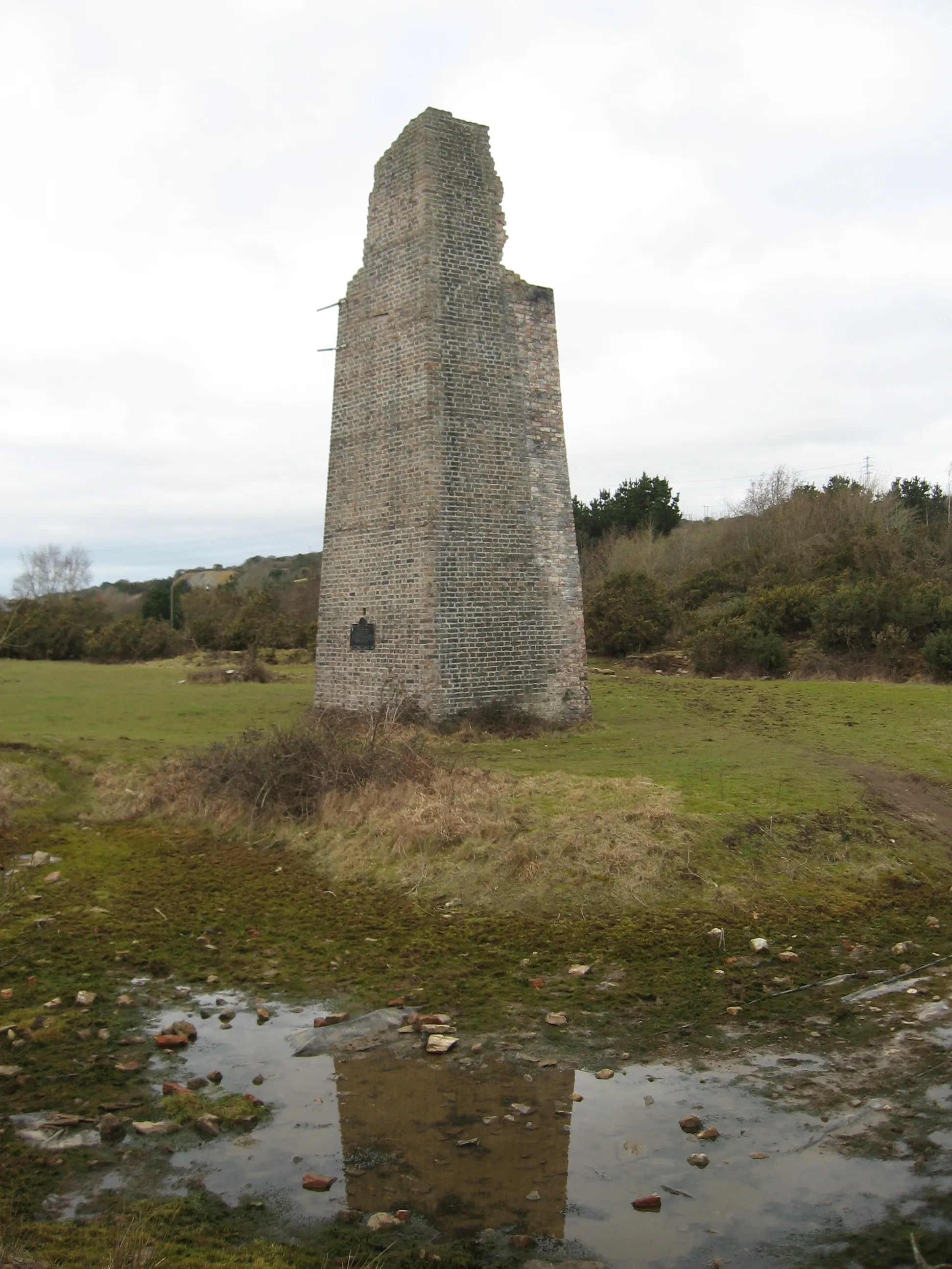 Photo showing: Chimney, Point Mills Arsenic Refinery, Bissoe