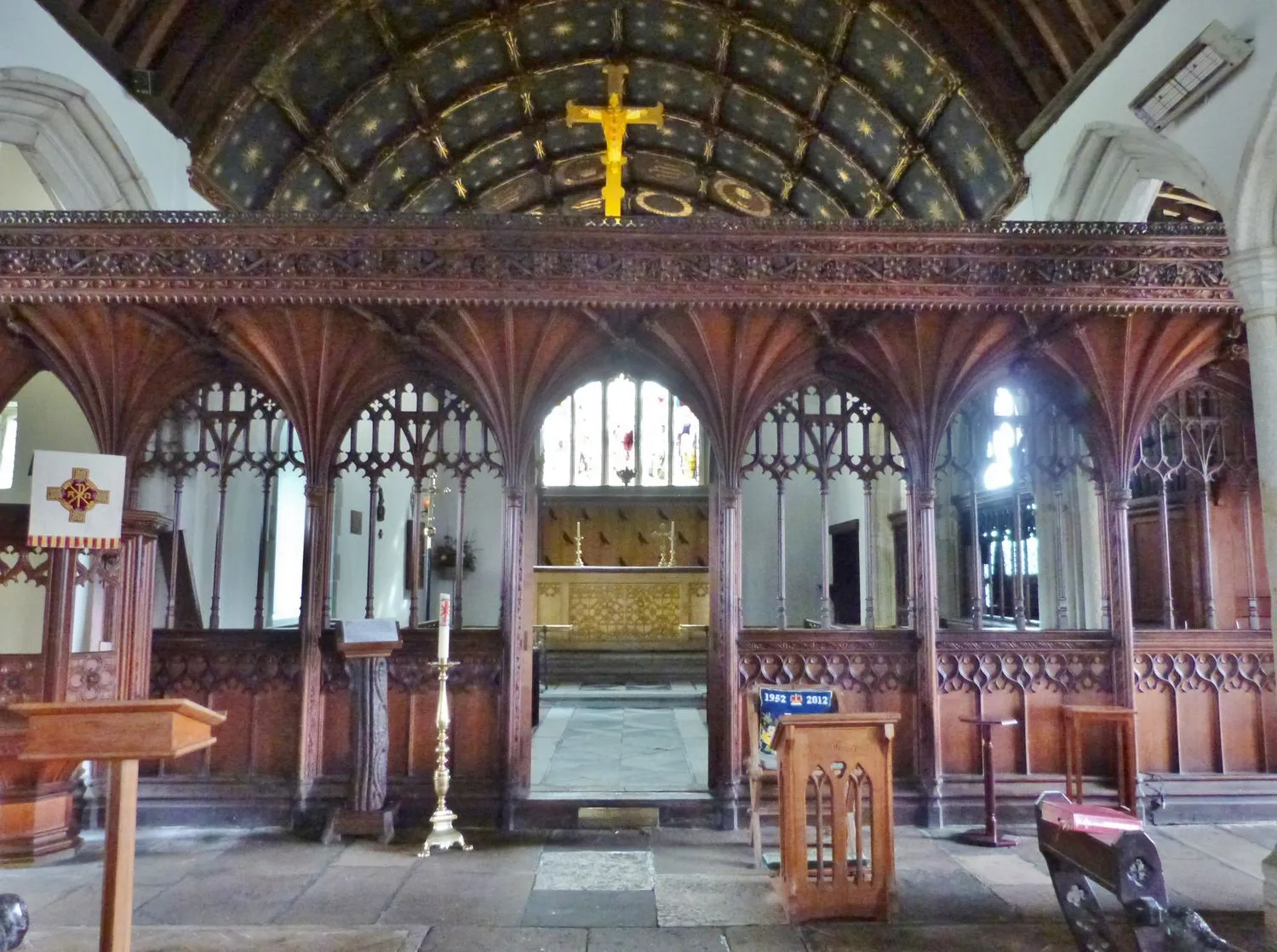 Photo showing: Rood Screen In St Newlyna's church, St Newlyn East, Cornwall