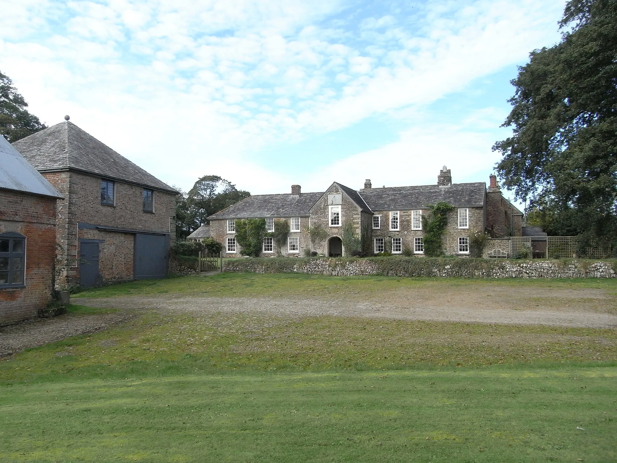 Photo showing: Tetcott Manor House, looking northward