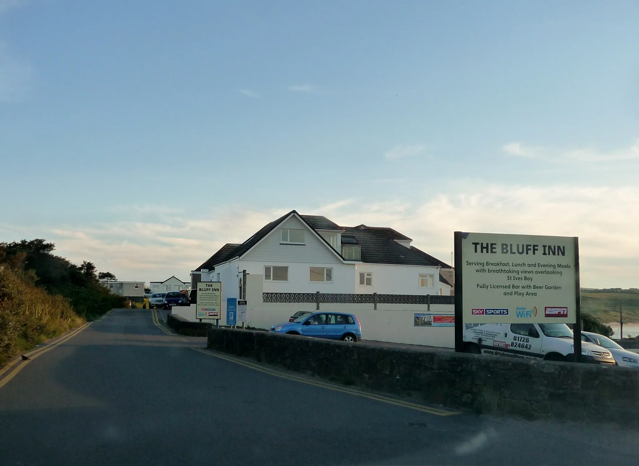 Photo showing: Hayle : The Bluff Inn