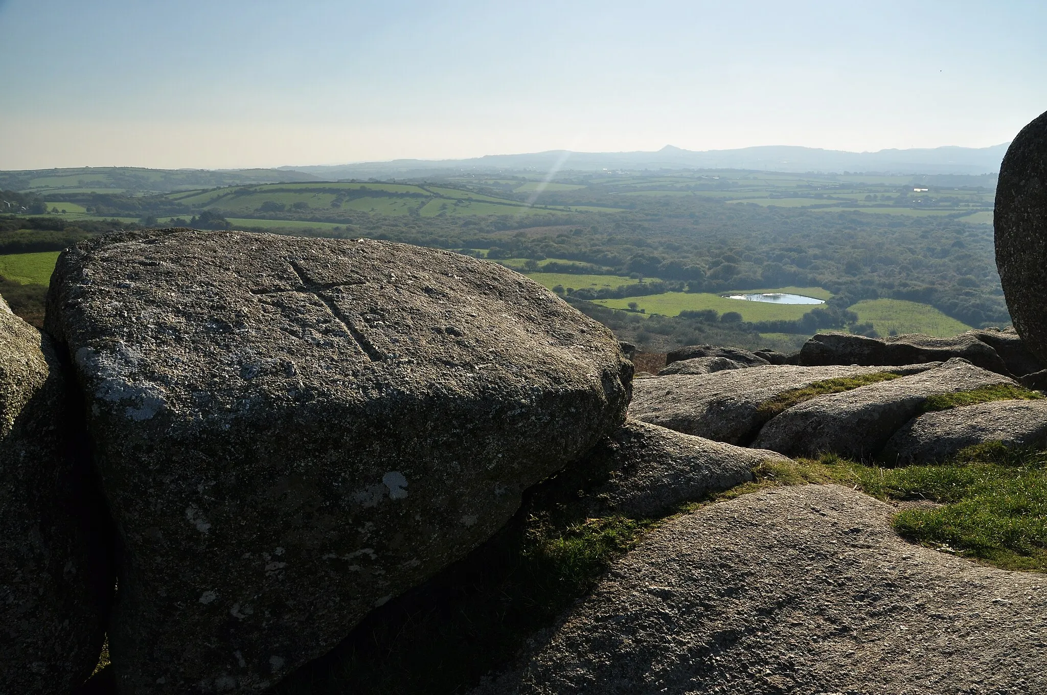 Photo showing: Cross on Helman Tor