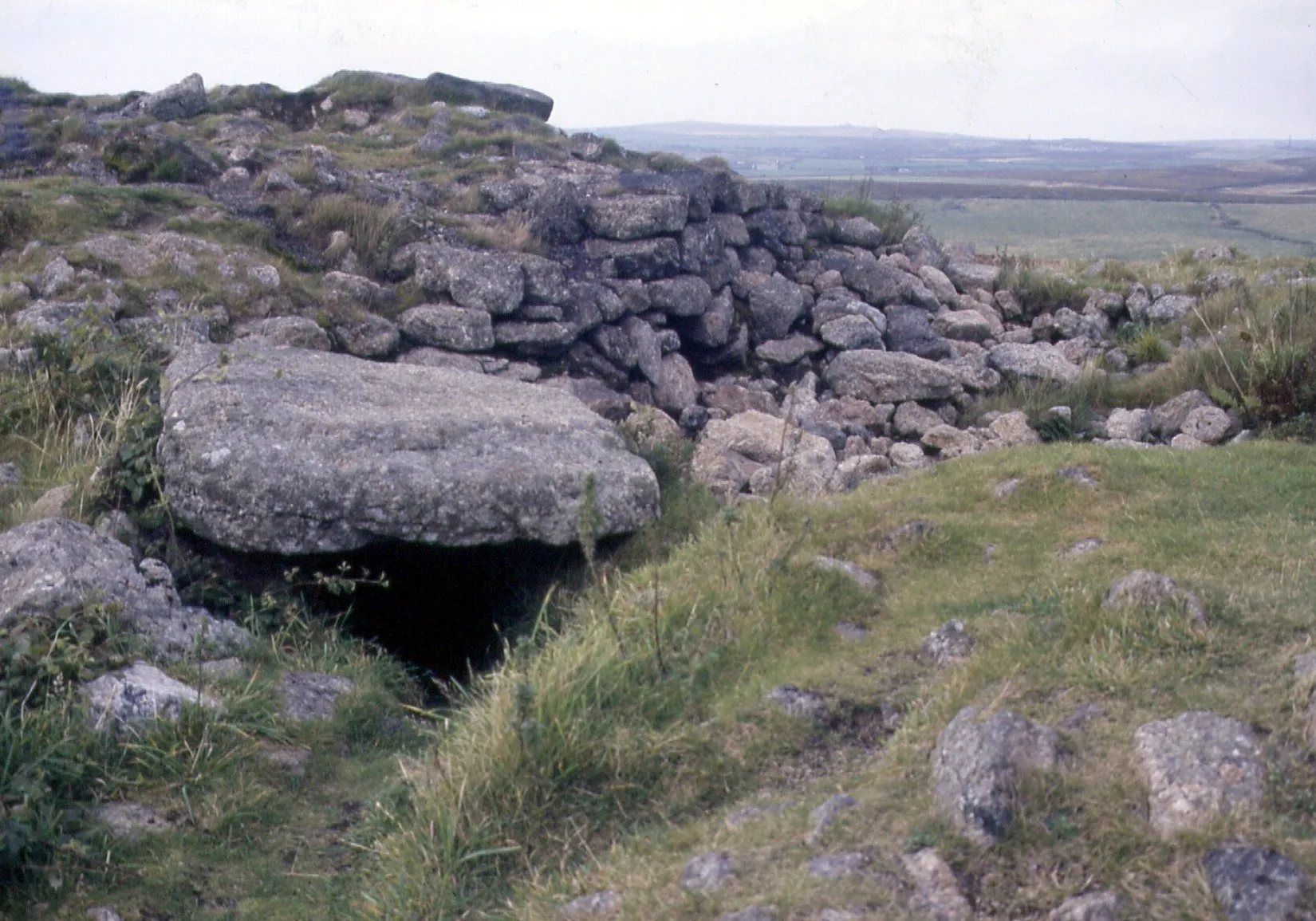 Photo showing: Chambered Cairn, Carn Brea