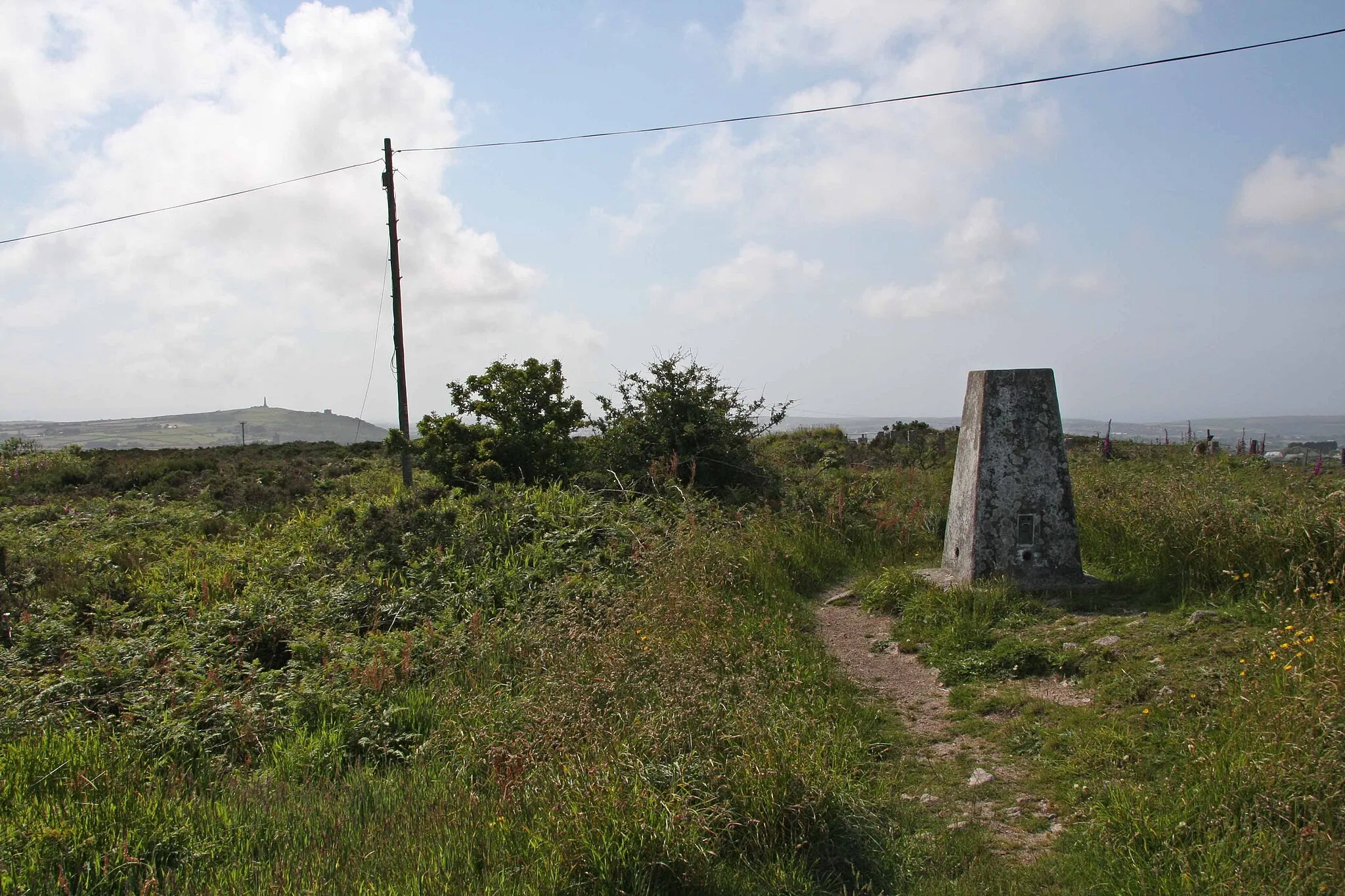 Photo showing: Trig Point (235m) on the summit of Carn Marth