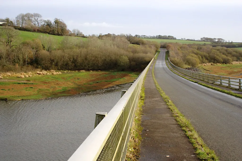 Photo showing: A View Along The Bridge