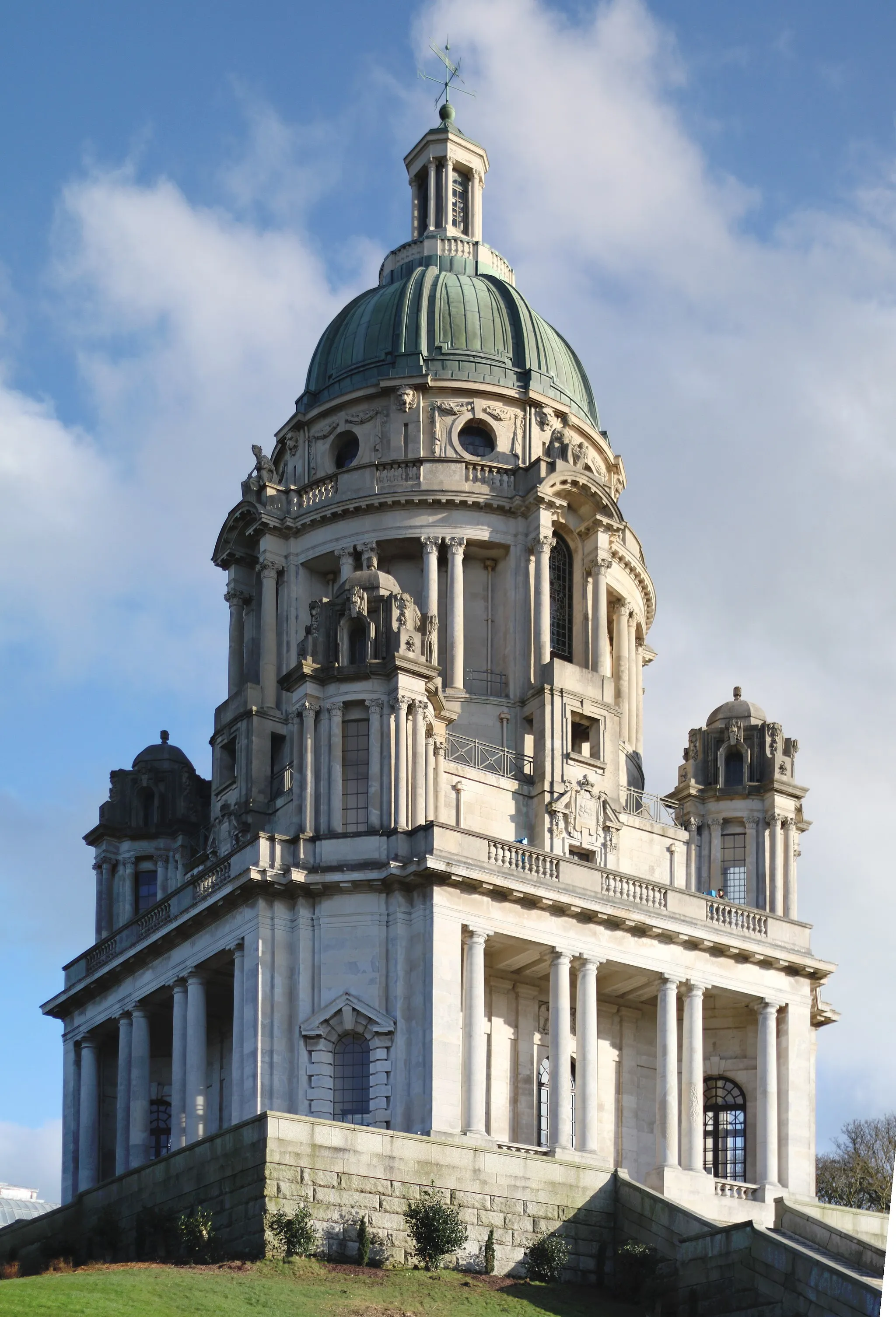 Photo showing: The Ashton Memorial in Lancaster