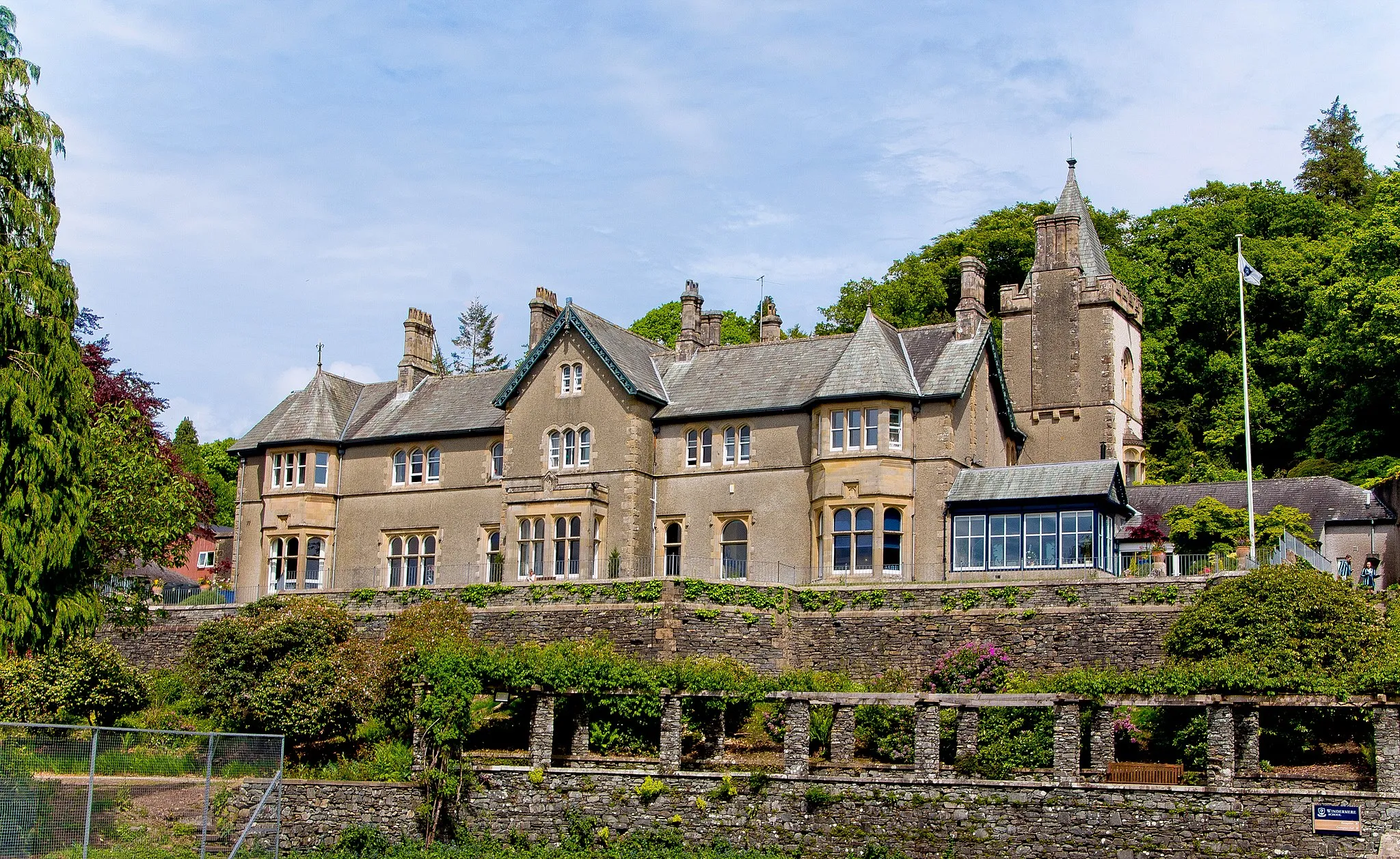 Photo showing: Windermere School Browhead Campus. Photographed in the Summer of 2017.