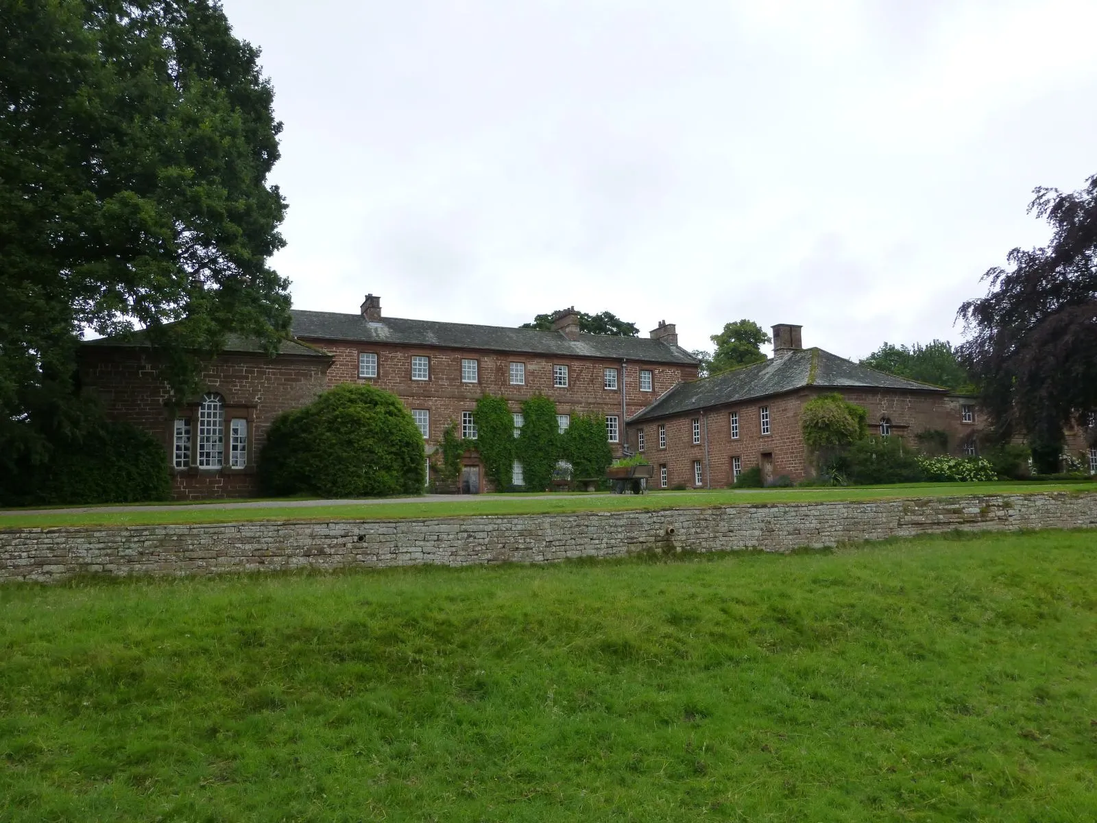 Photo showing: Acorn Bank - A National Trust property