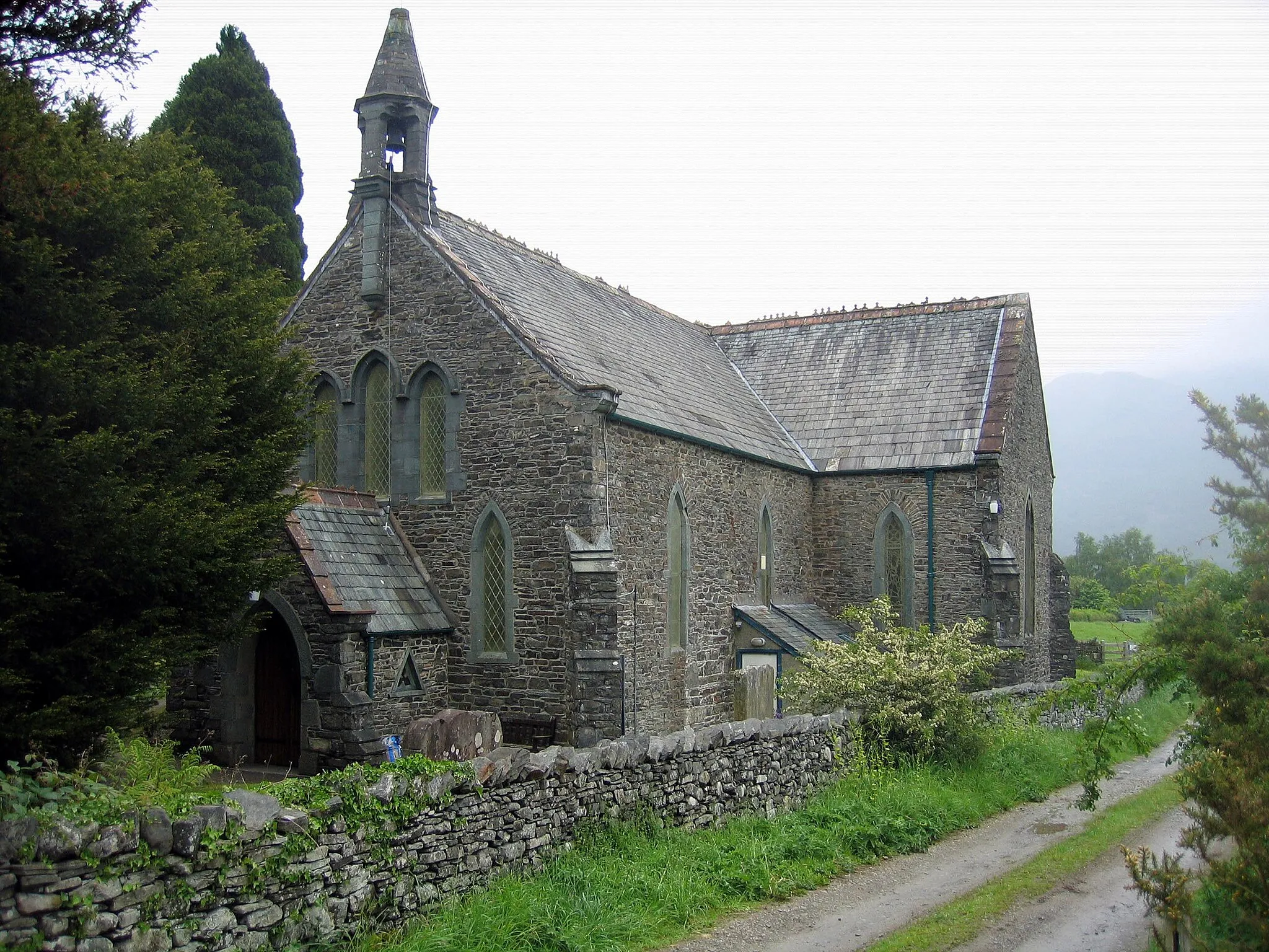 Photo showing: Thornthwaite village church