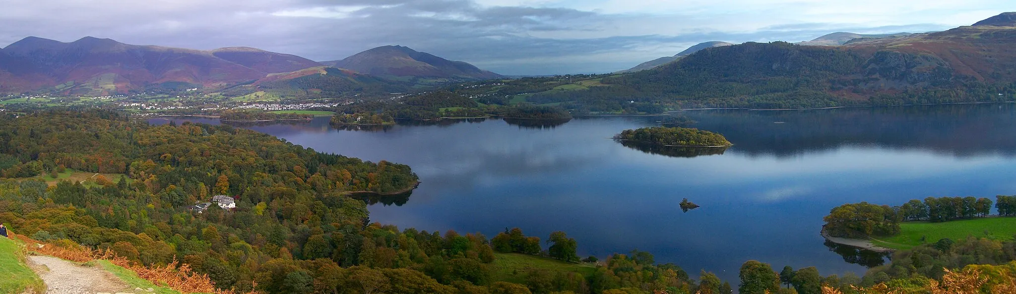 Photo showing: Derwent Waters and Keswick