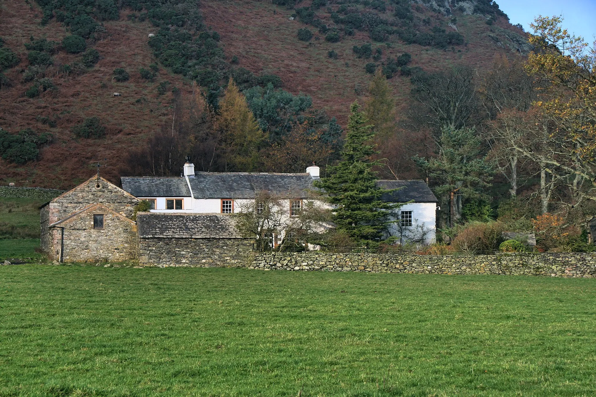 Photo showing: Chapel Side