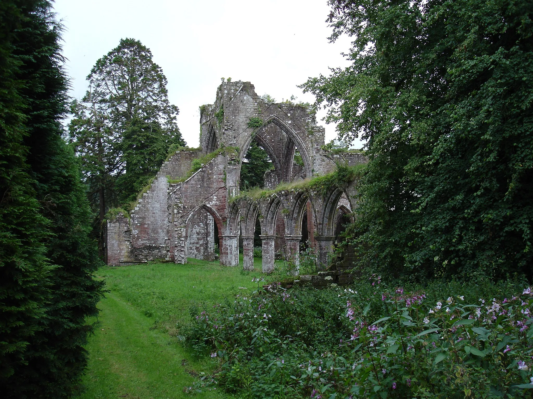 Photo showing: Photograph of Calder Abbey, Cumbria, England