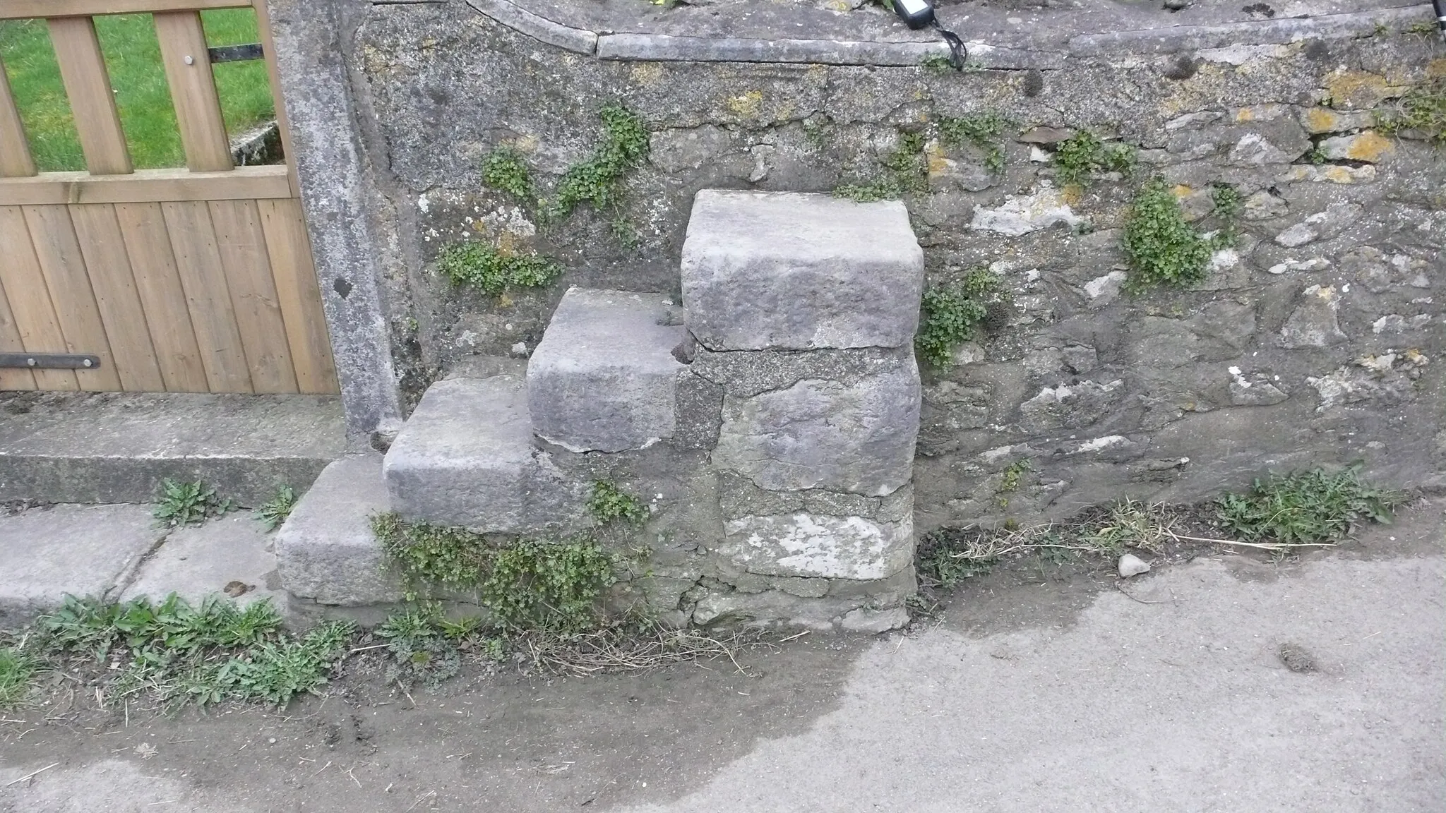 Photo showing: Baycliffe House Steps