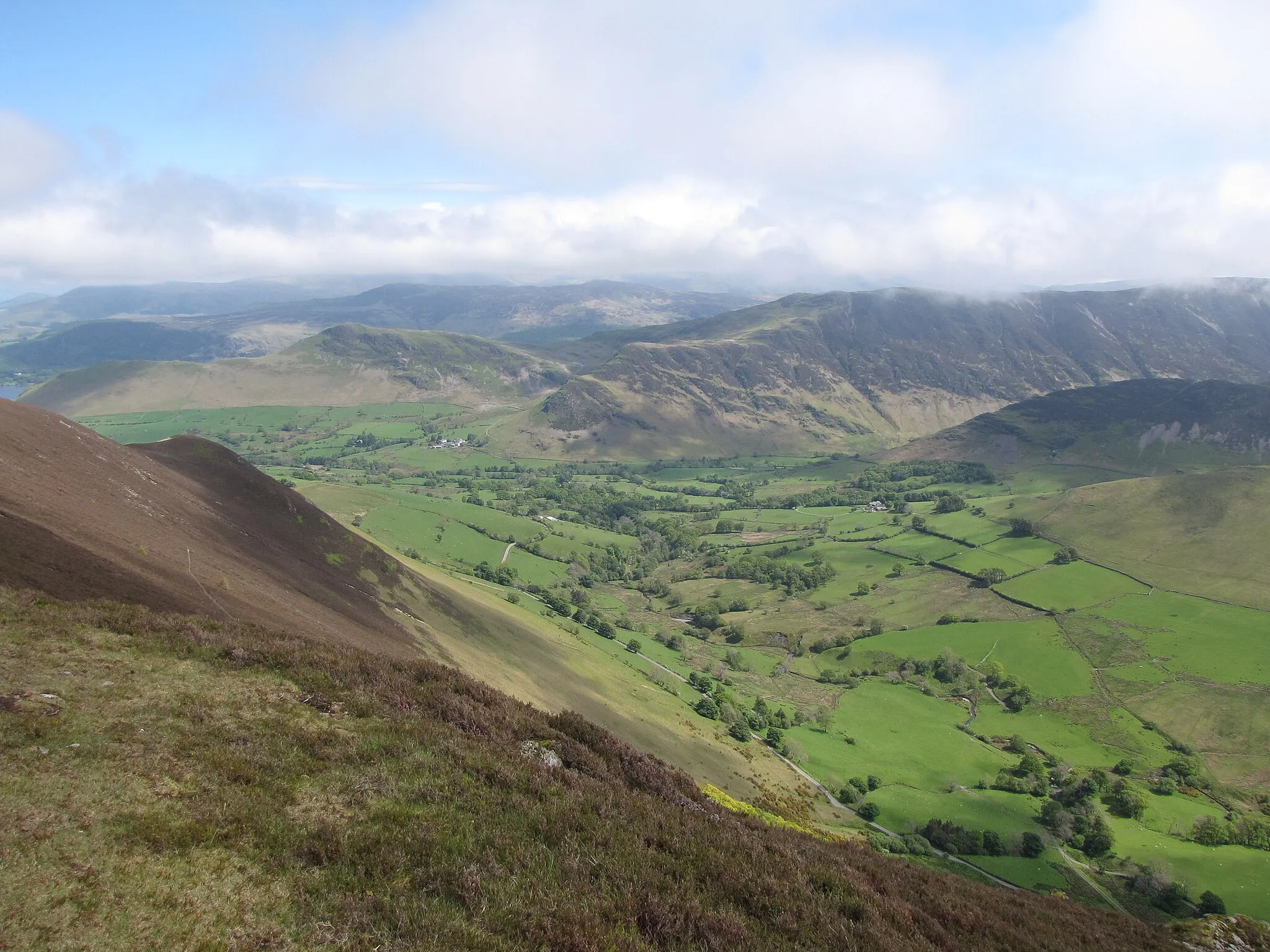 Photo showing: The view from the summit of Ard Crags in the English Lake District showing the Newlands Valley.