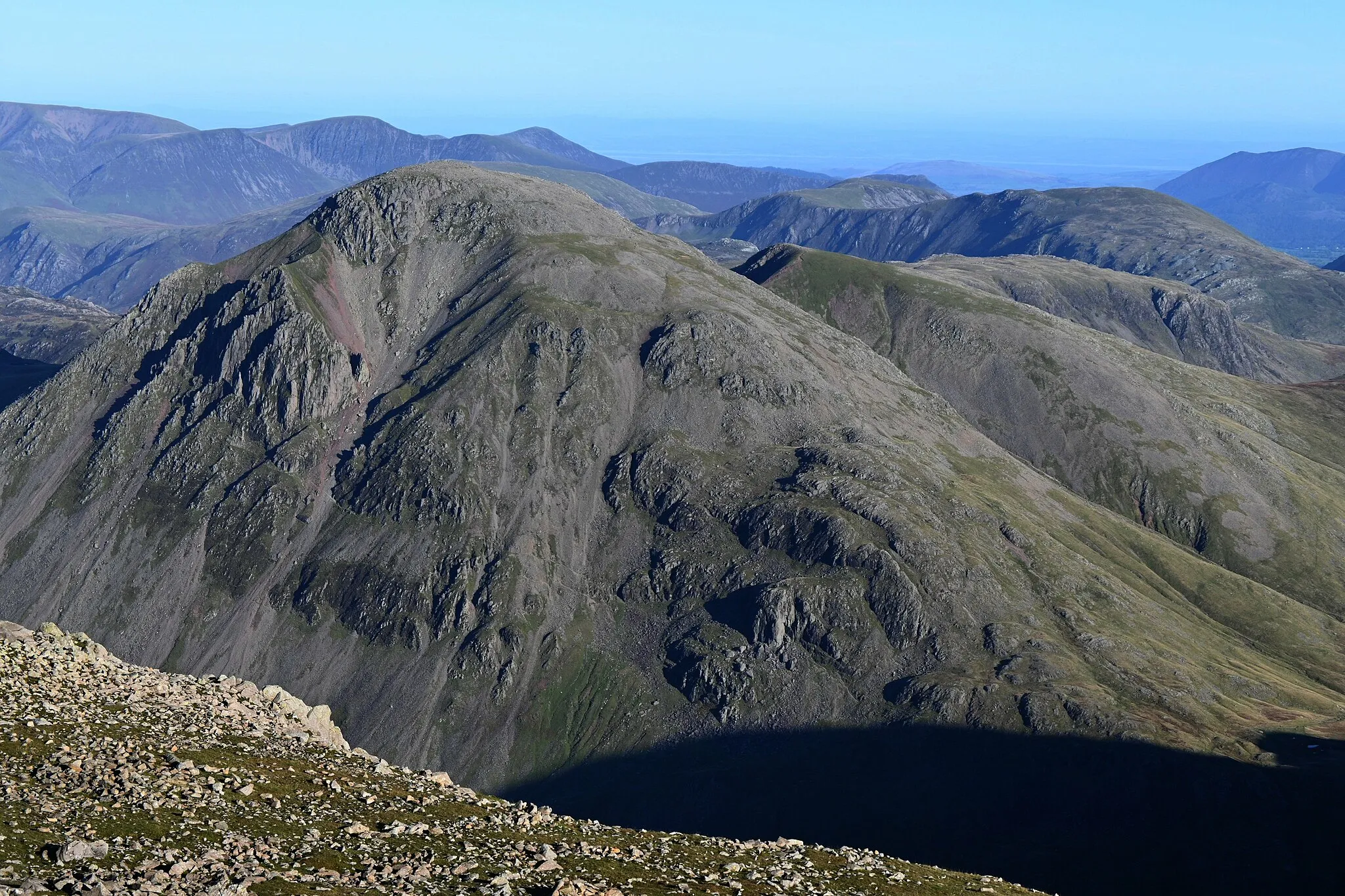 Photo showing: Great Gable from Scafell Pike