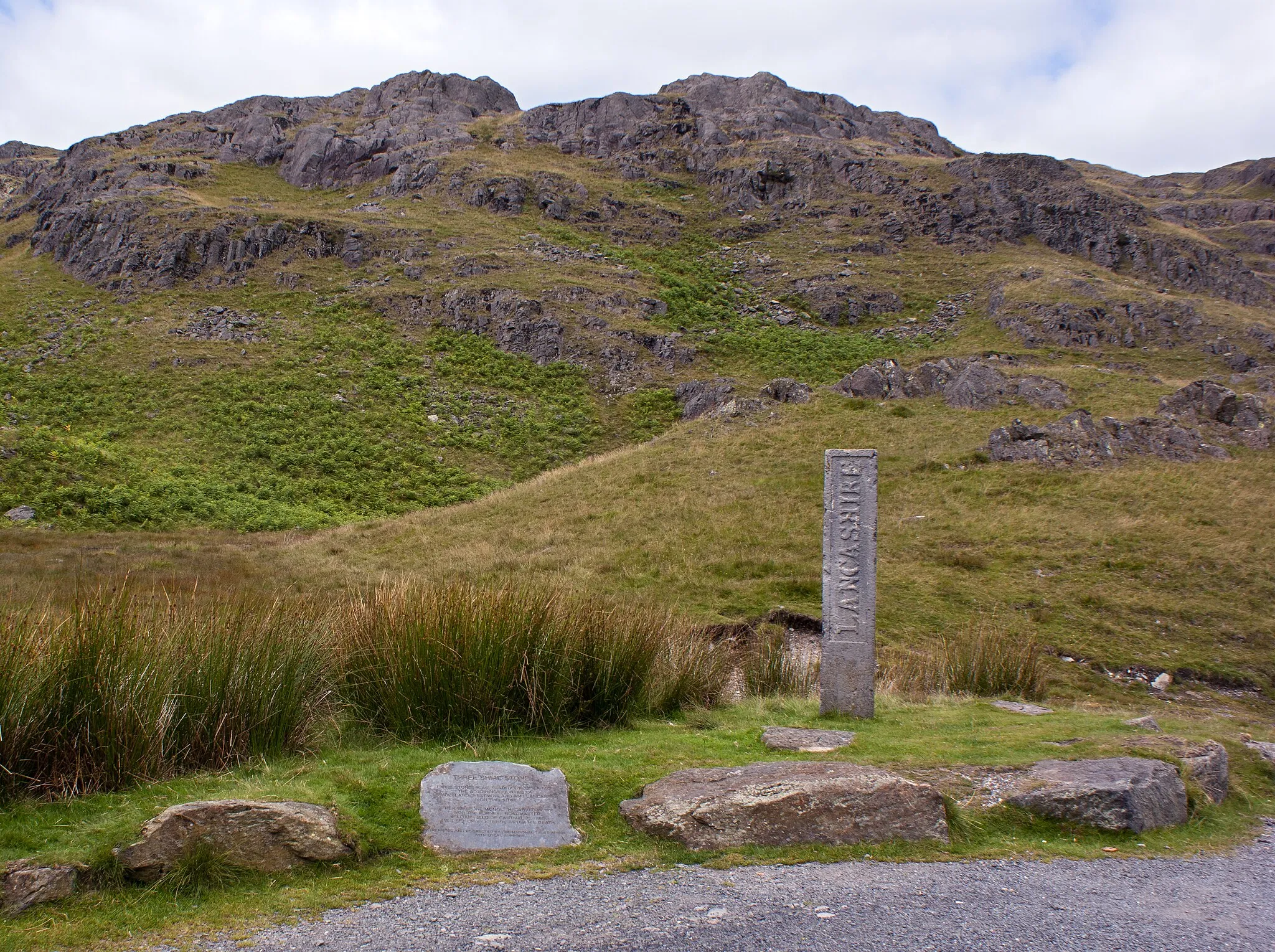 Photo showing: The Three Shires Stone