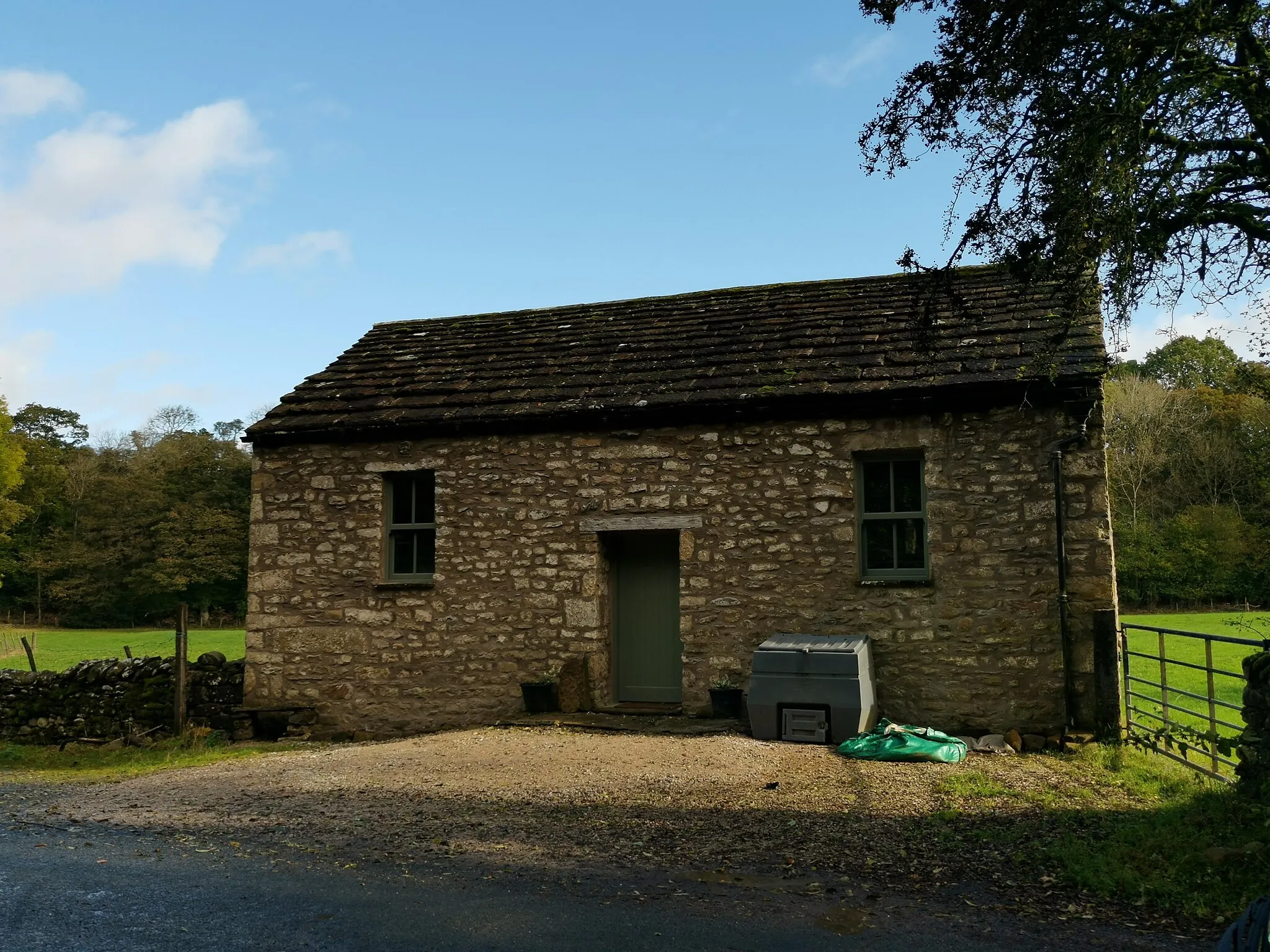 Photo showing: The Old Temperance Hall in Keasden, North Yorkshire prior to restoration into a Camping Barn.