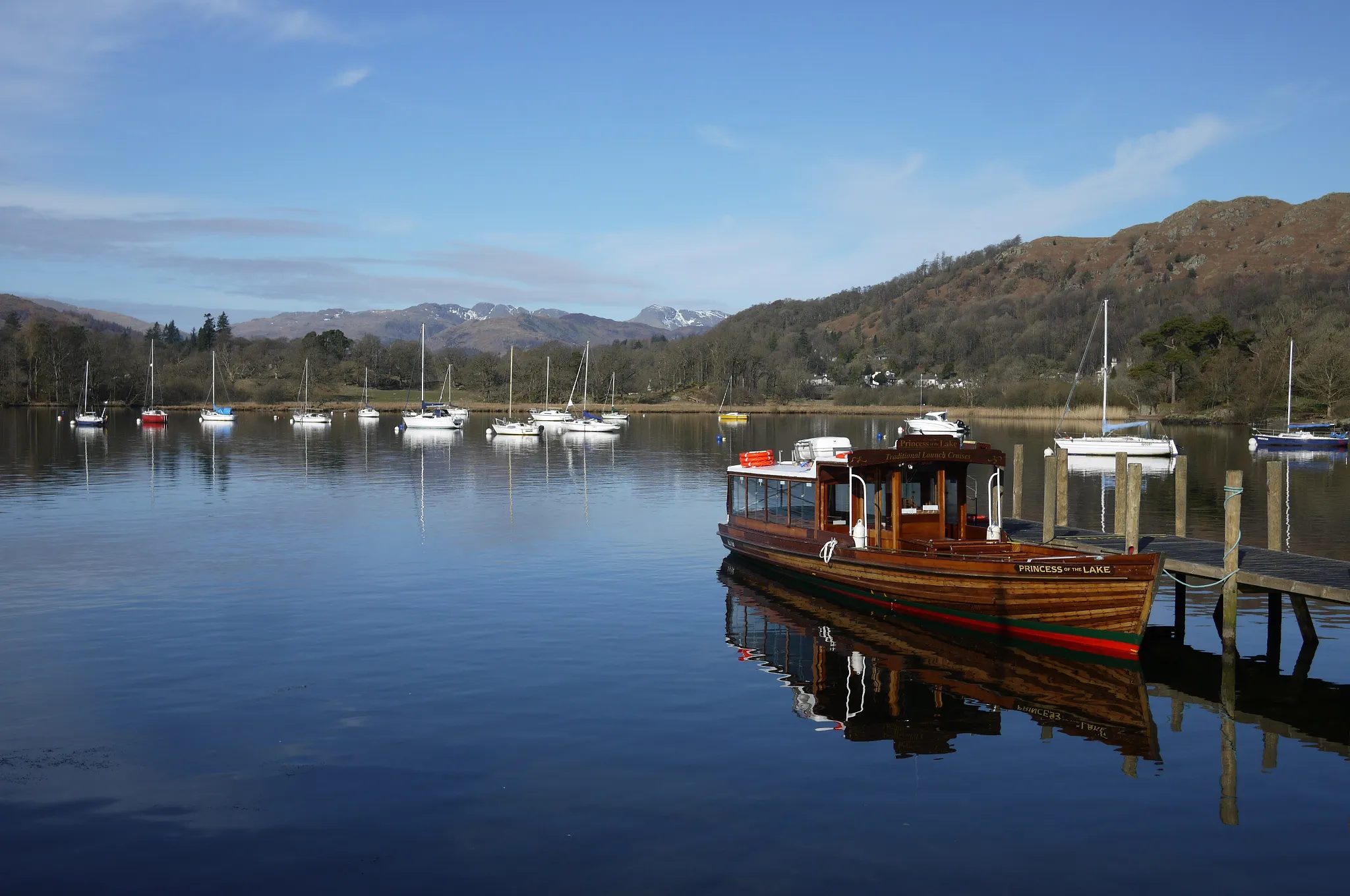 Photo showing: Boats at Waterhead Pier