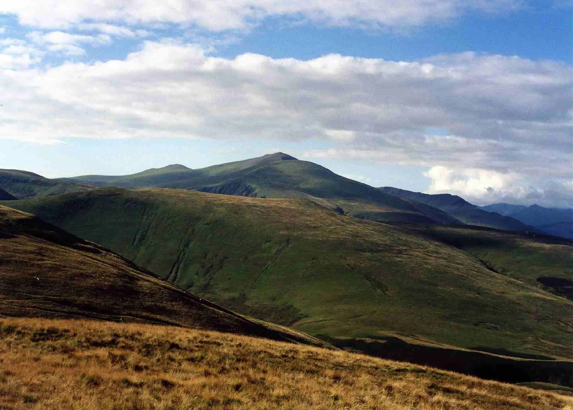 Photo showing: Great Cockup seen from Longlands Fell, with Skiddaw behind (Cumberland)