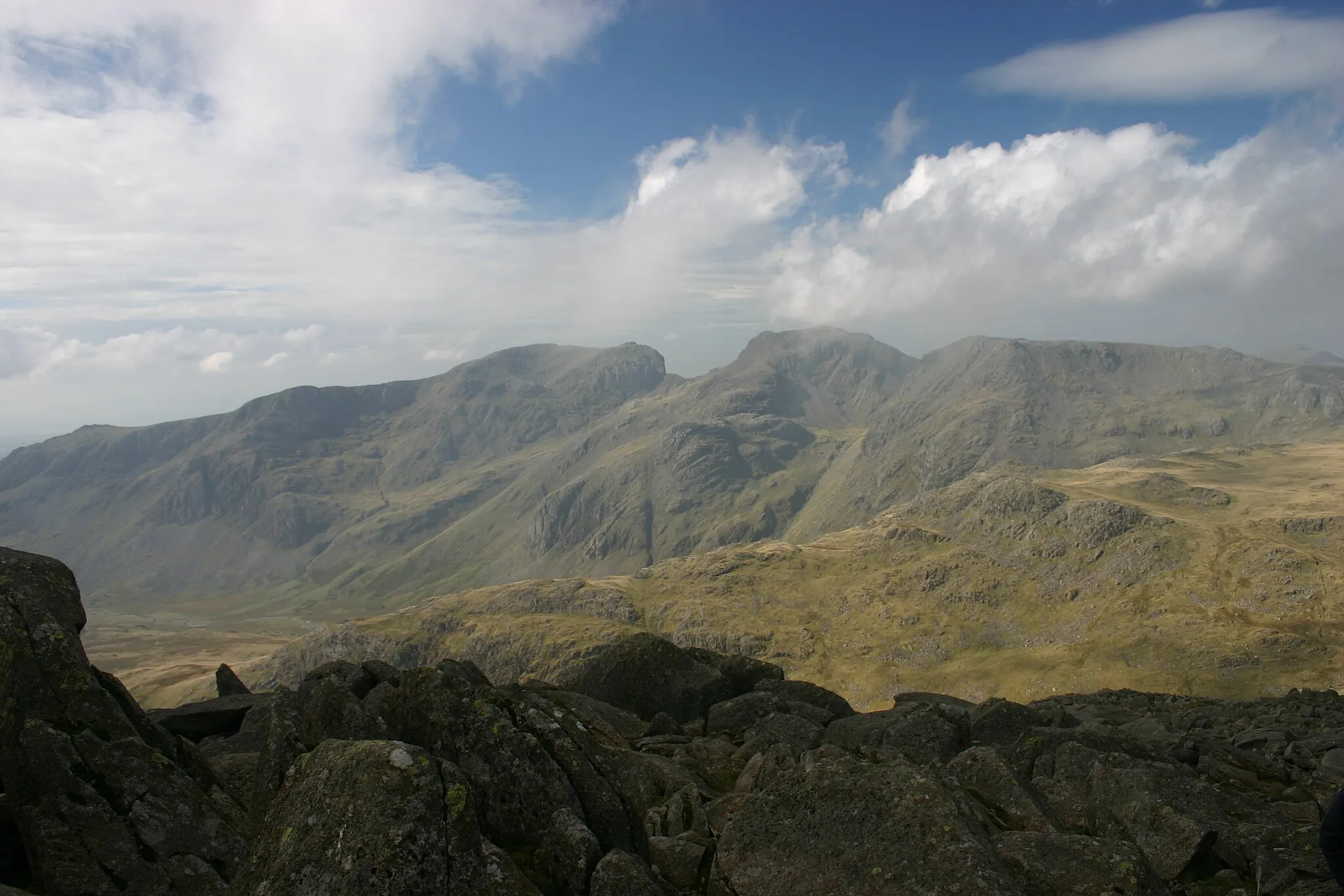 Photo showing: Scafells from Bow Fell